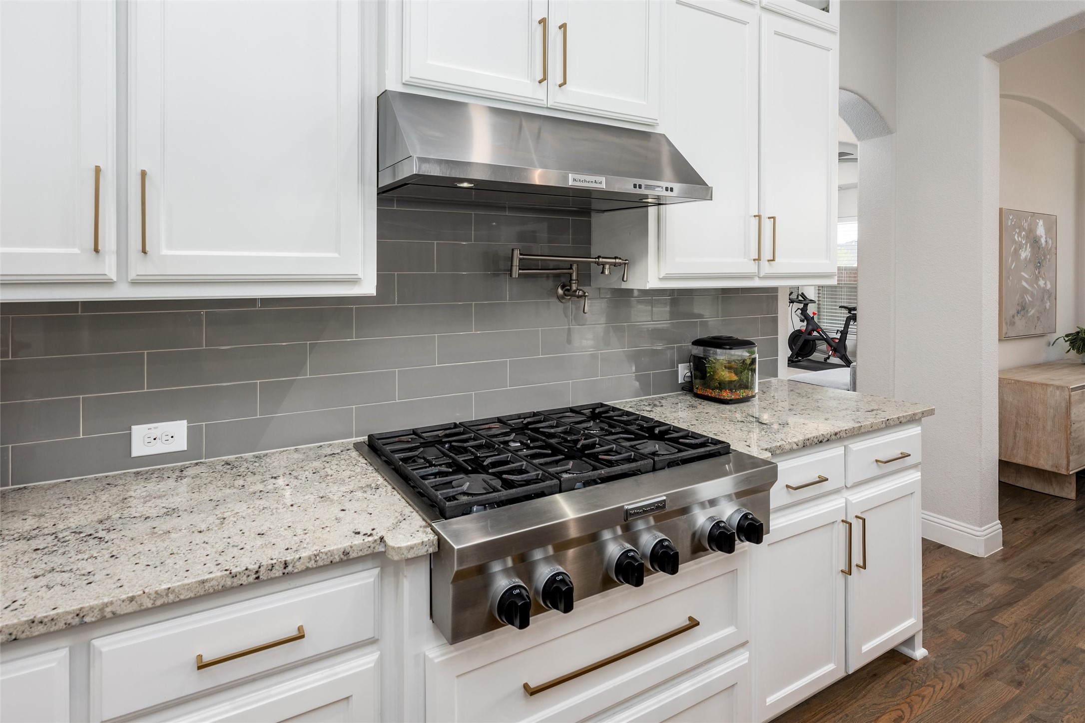 1863 Peppervine Road