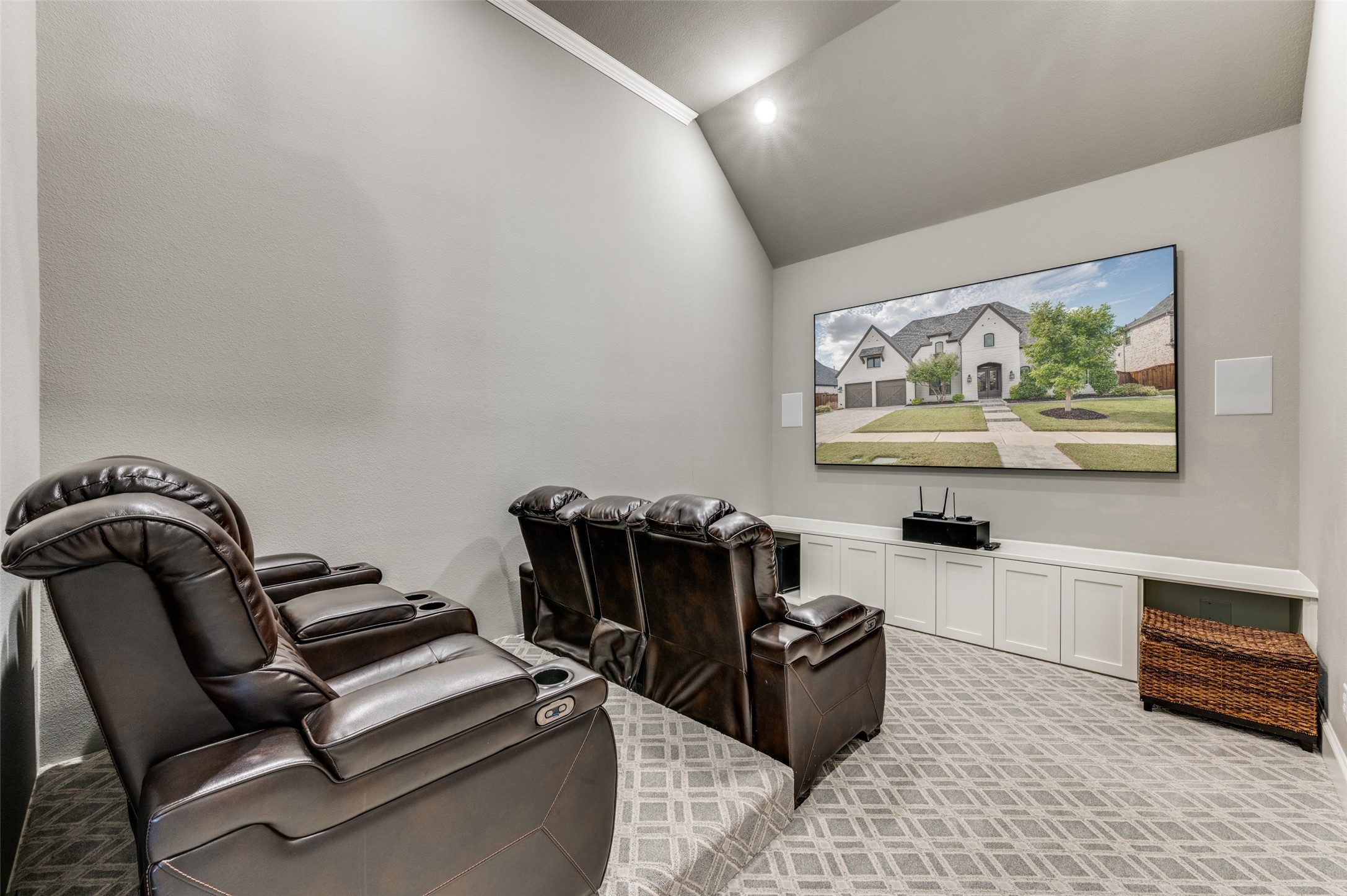 6263 Stockwell Drive