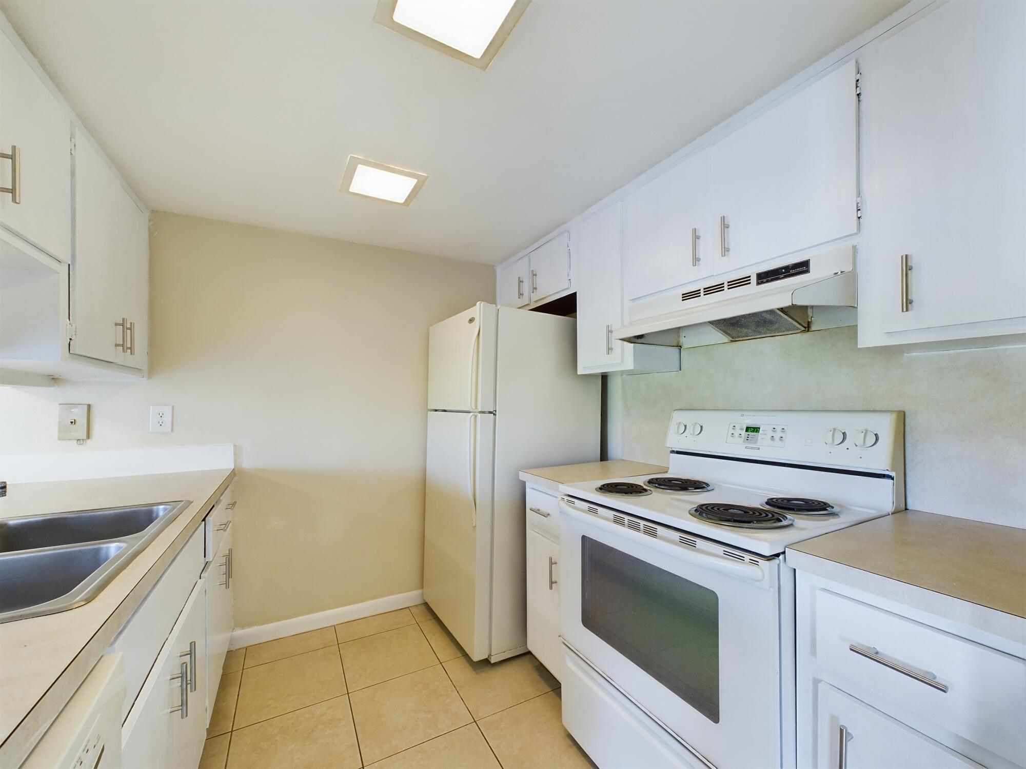 146 San Paulo Circle, 10146