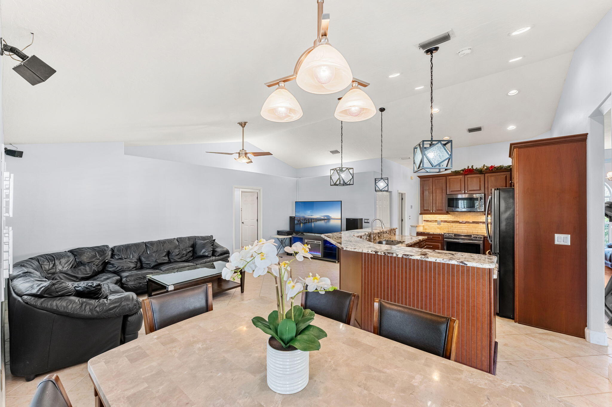 525 Chippewa Avenue NE