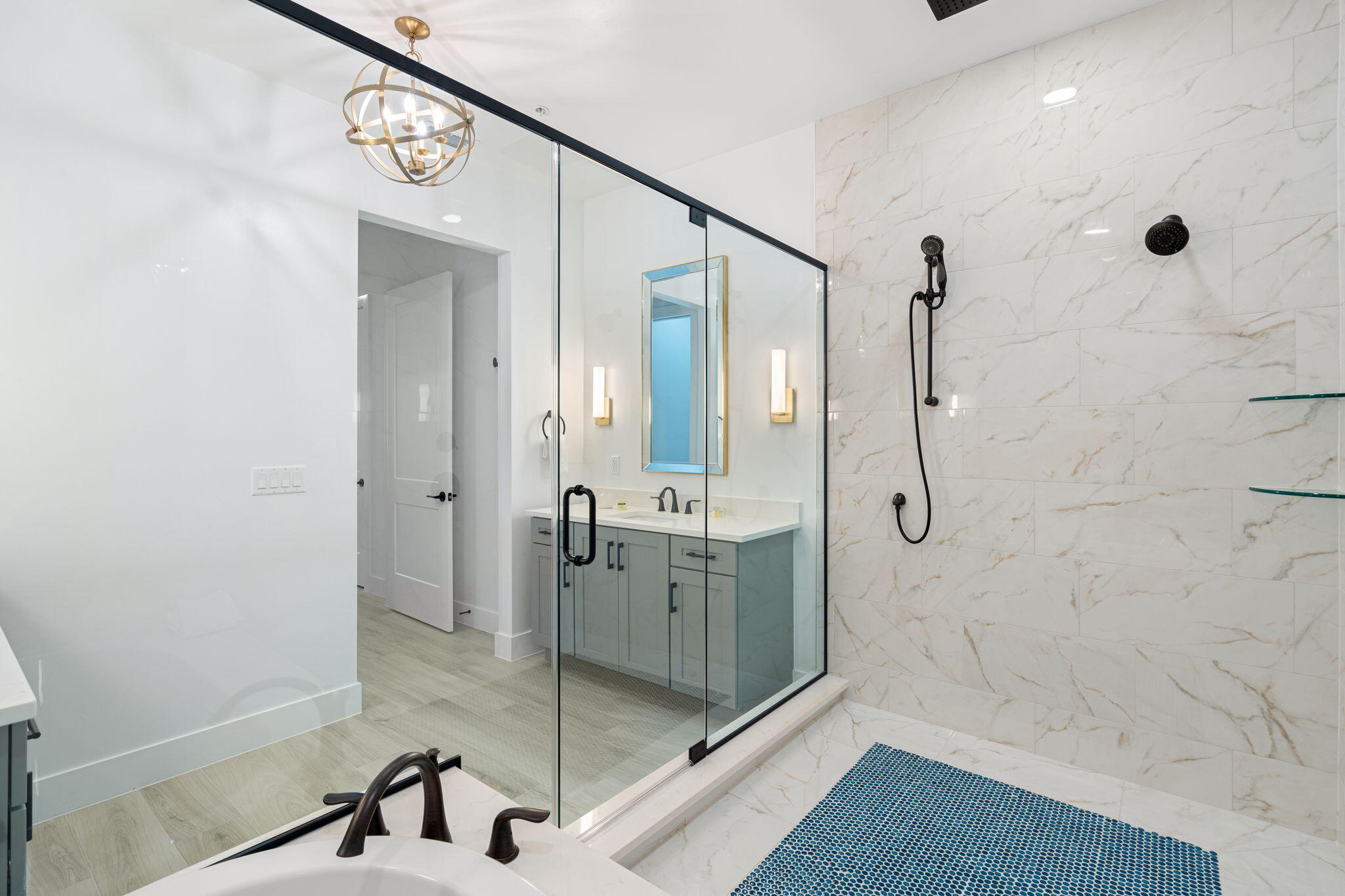 3031 Hafen Lane, 203