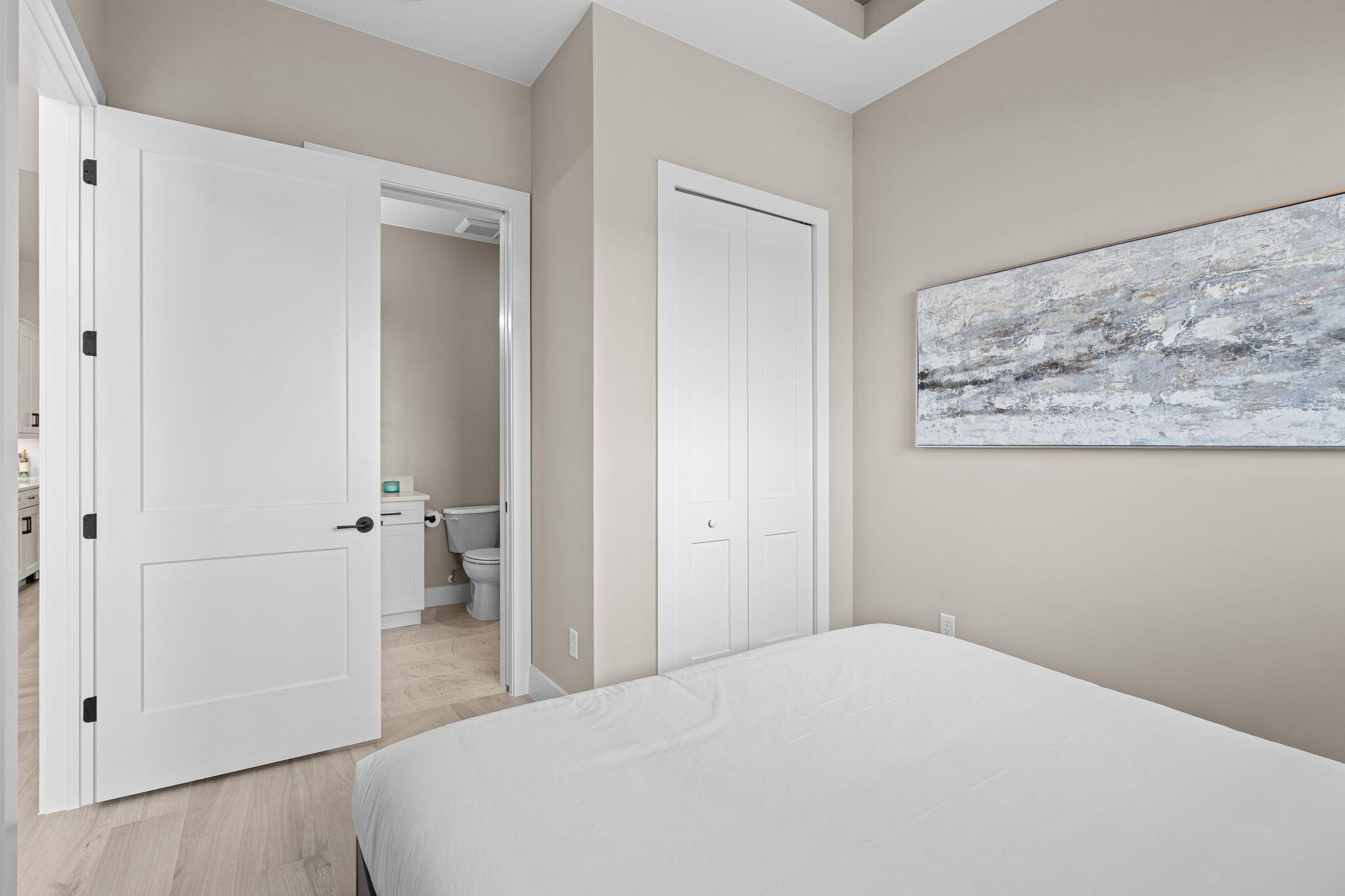 3031 Hafen Lane, 203