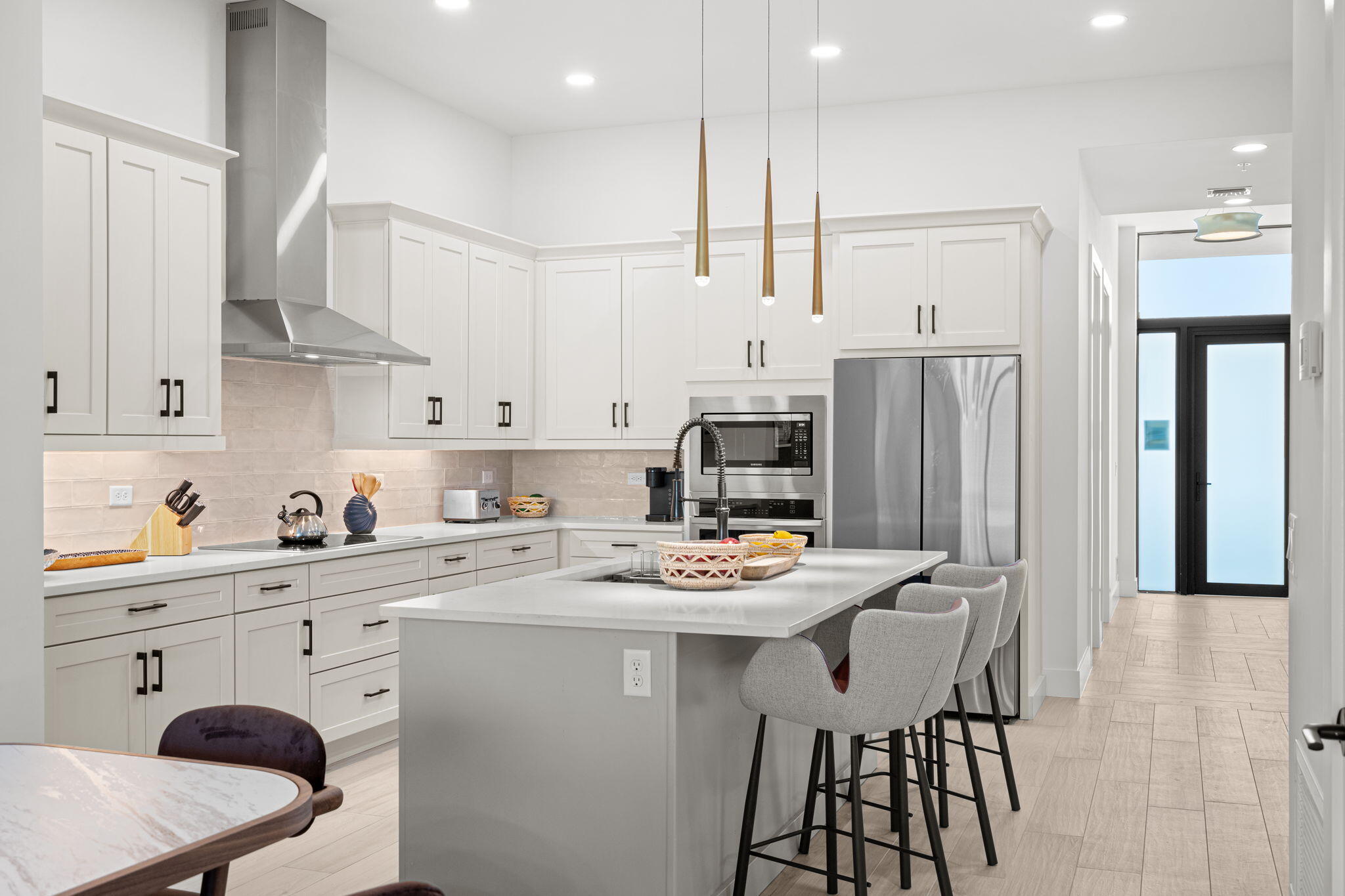 3031 Hafen Lane, 203