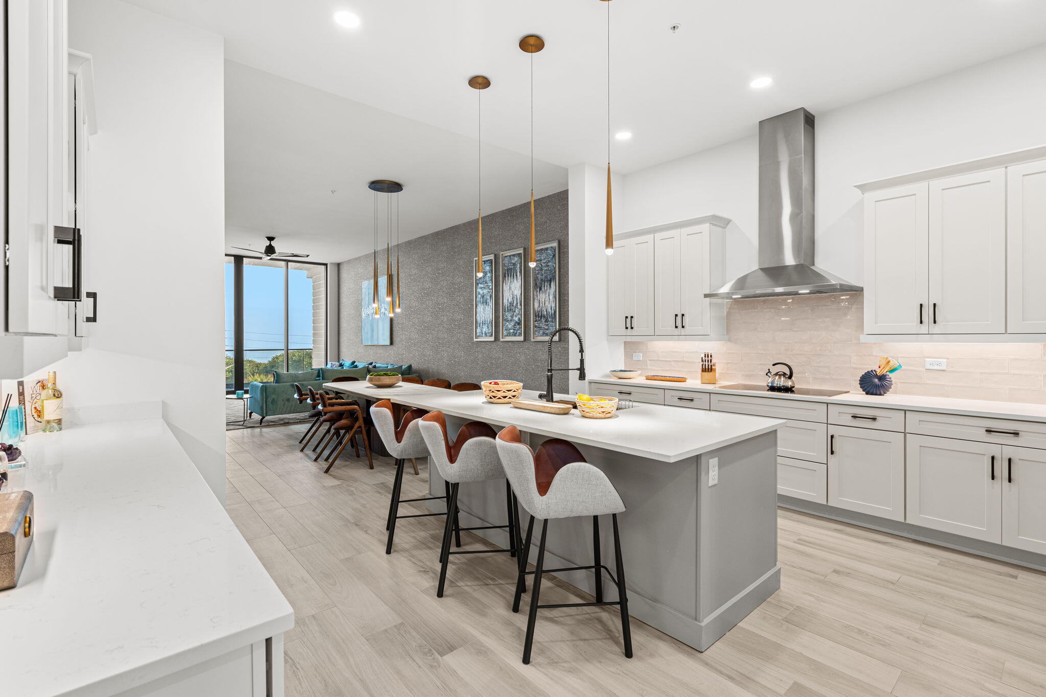 3031 Hafen Lane, 203