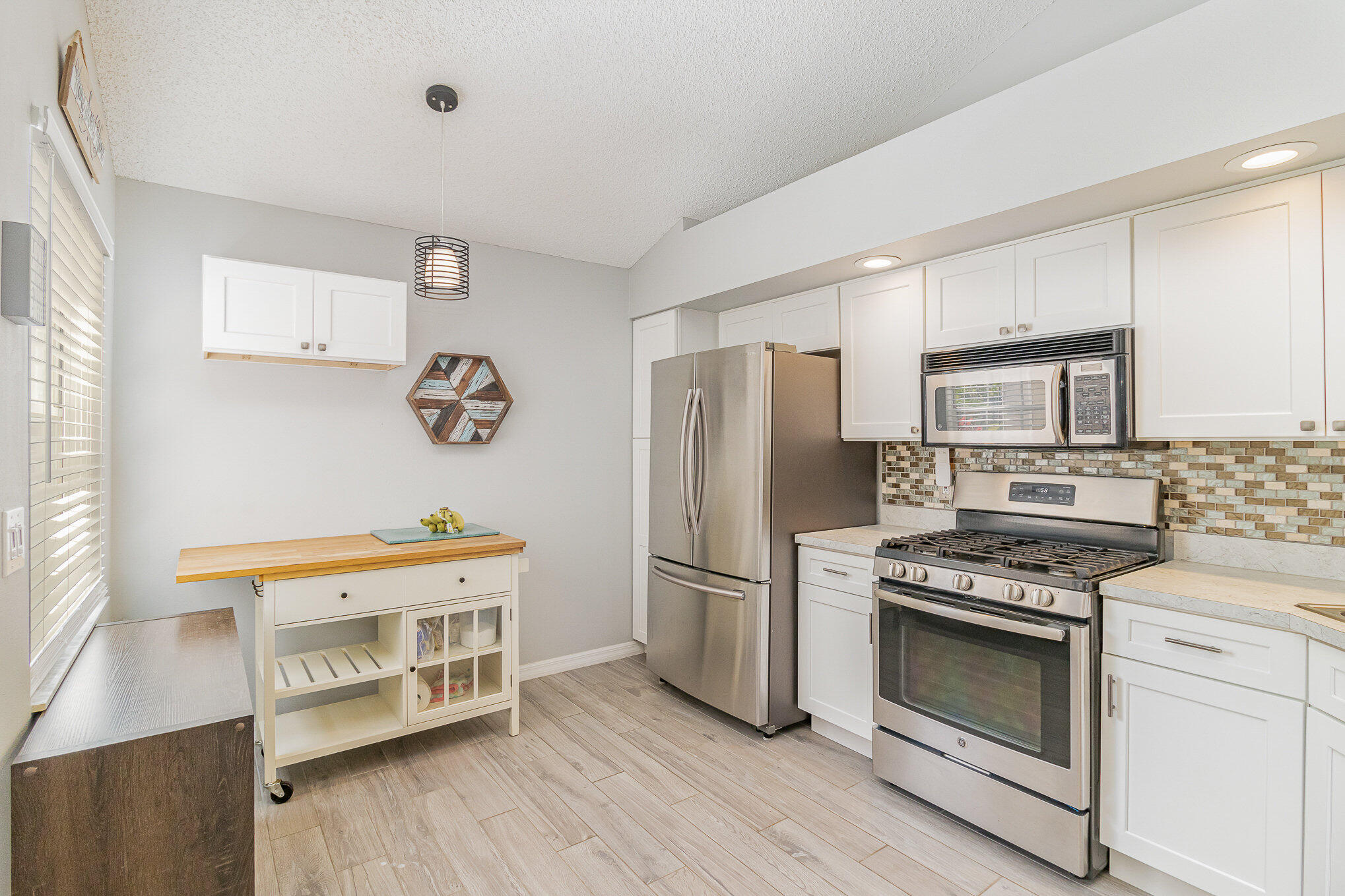 1737 Pine Valley Drive