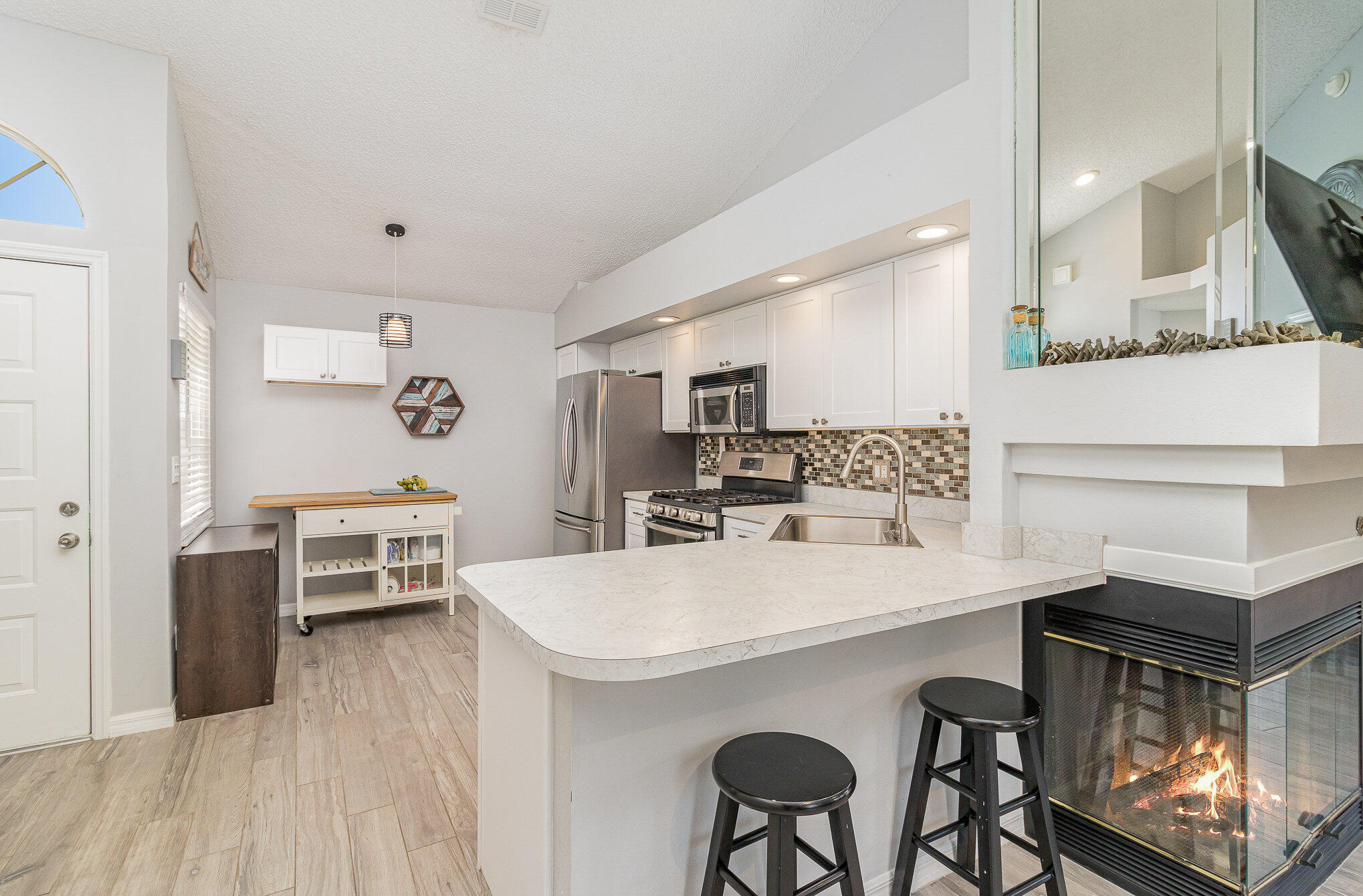 1737 Pine Valley Drive