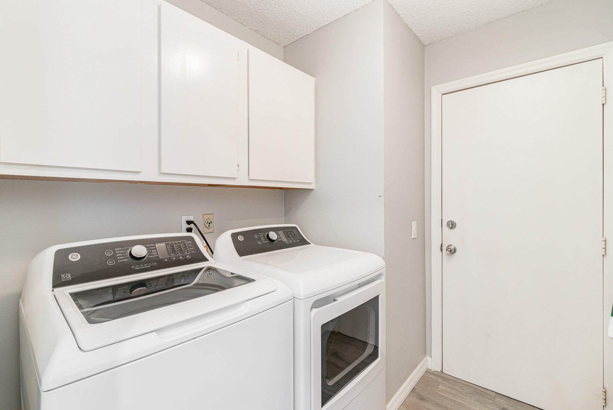 1737 Pine Valley Drive