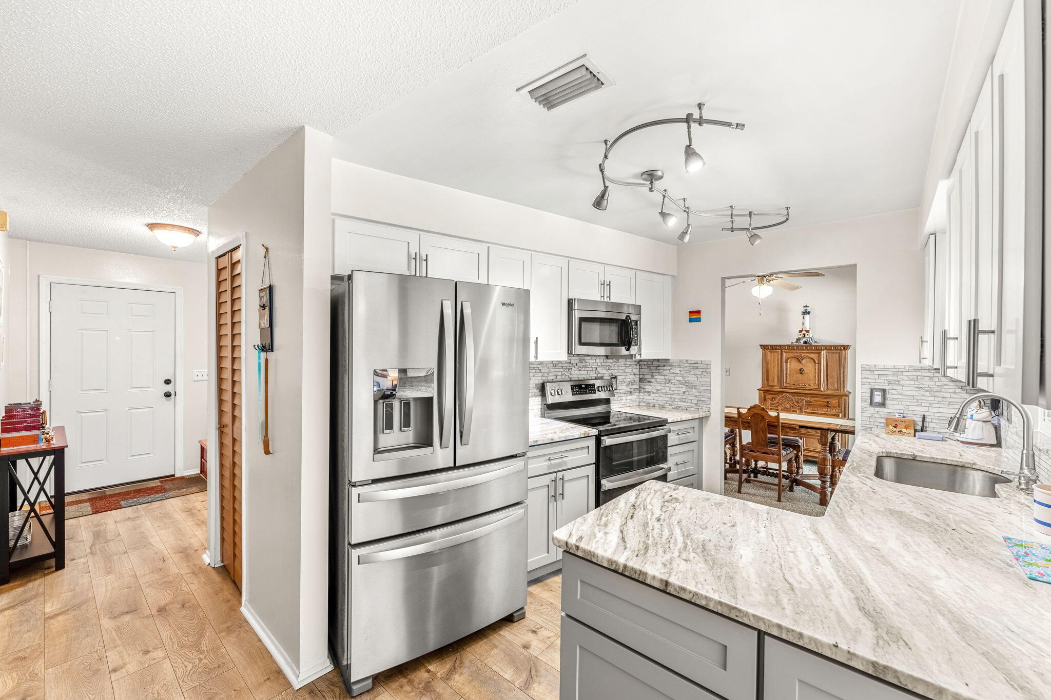 949 Custer Street NW