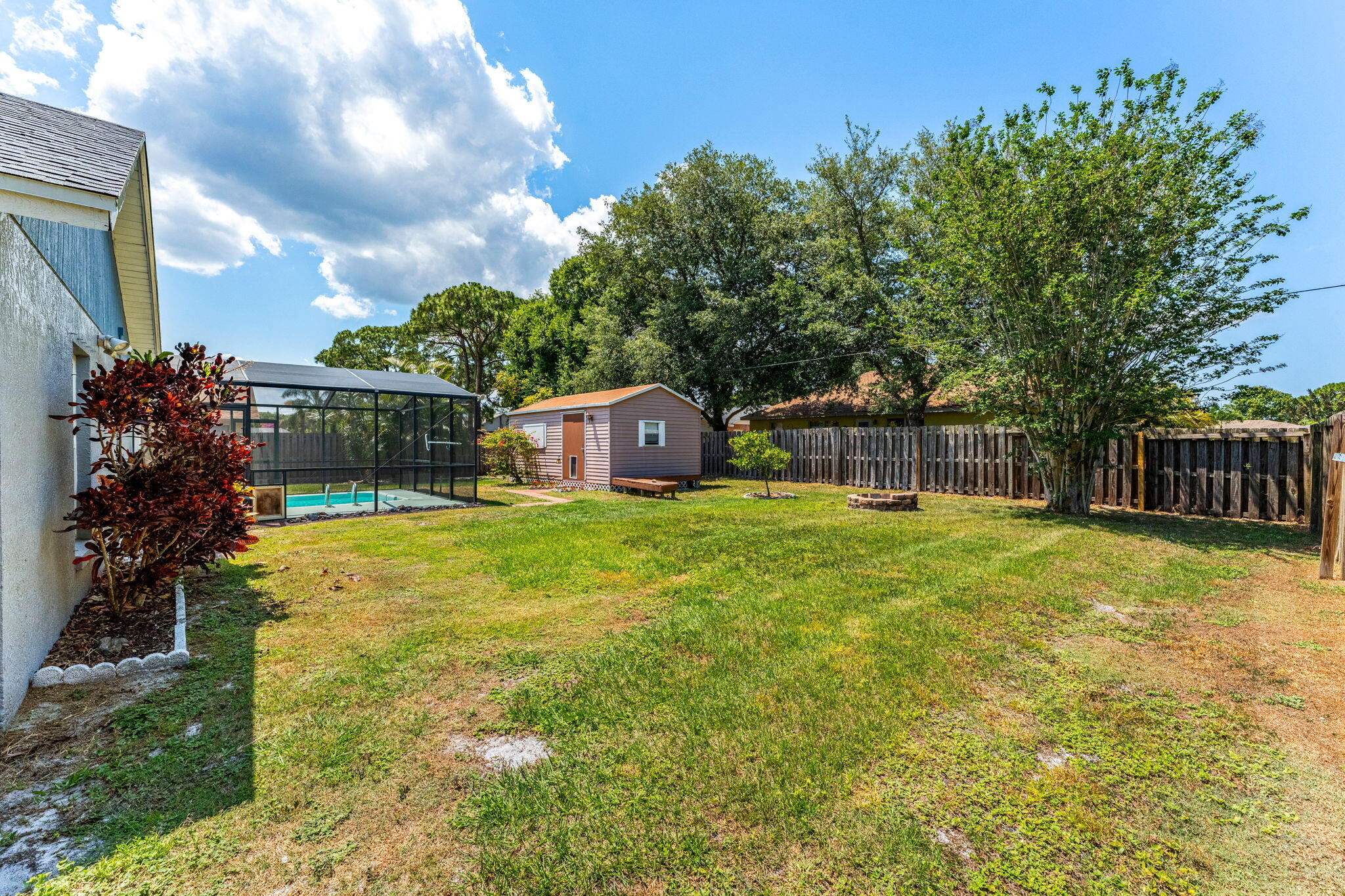 949 Custer Street NW