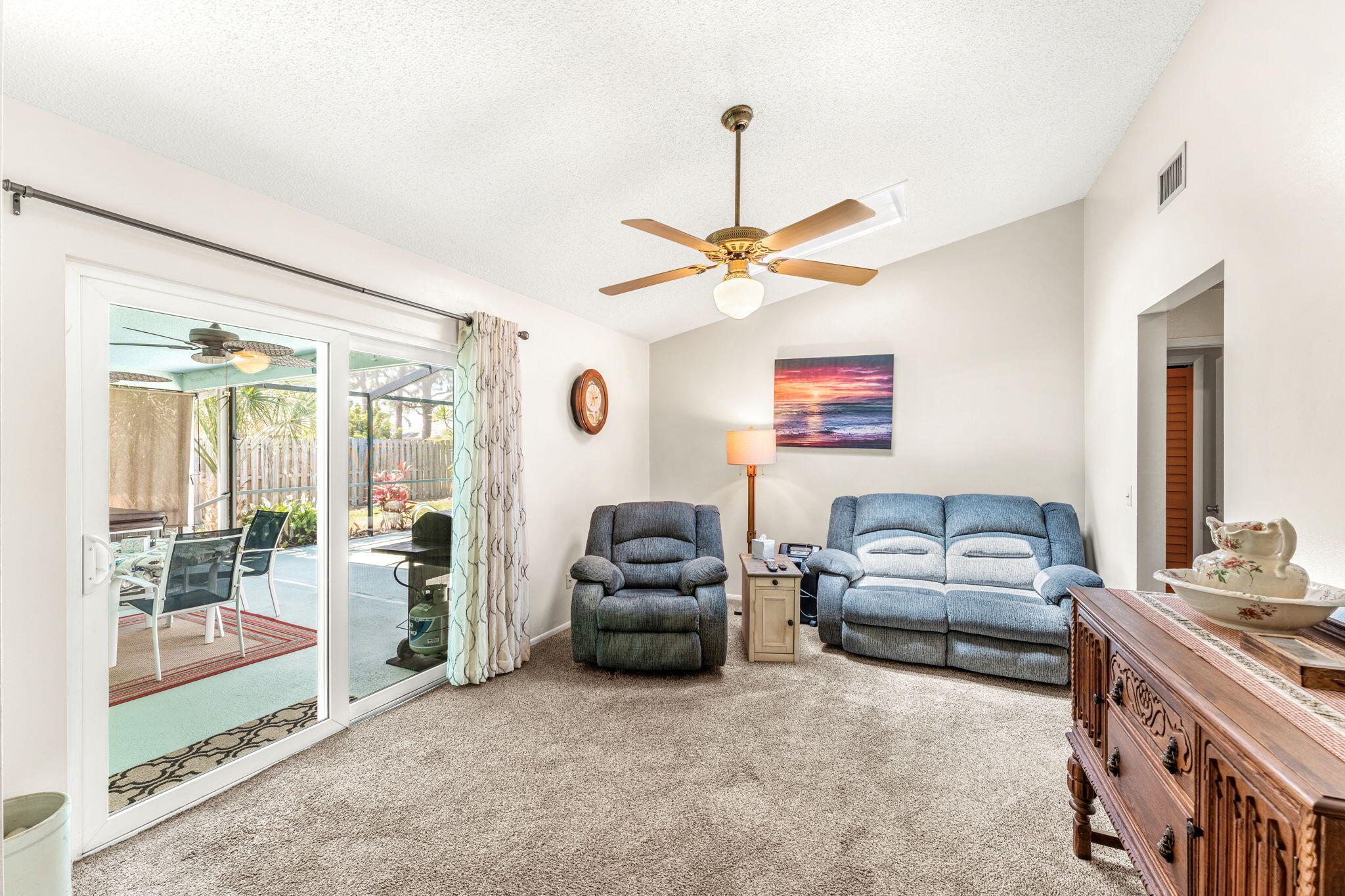 949 Custer Street NW