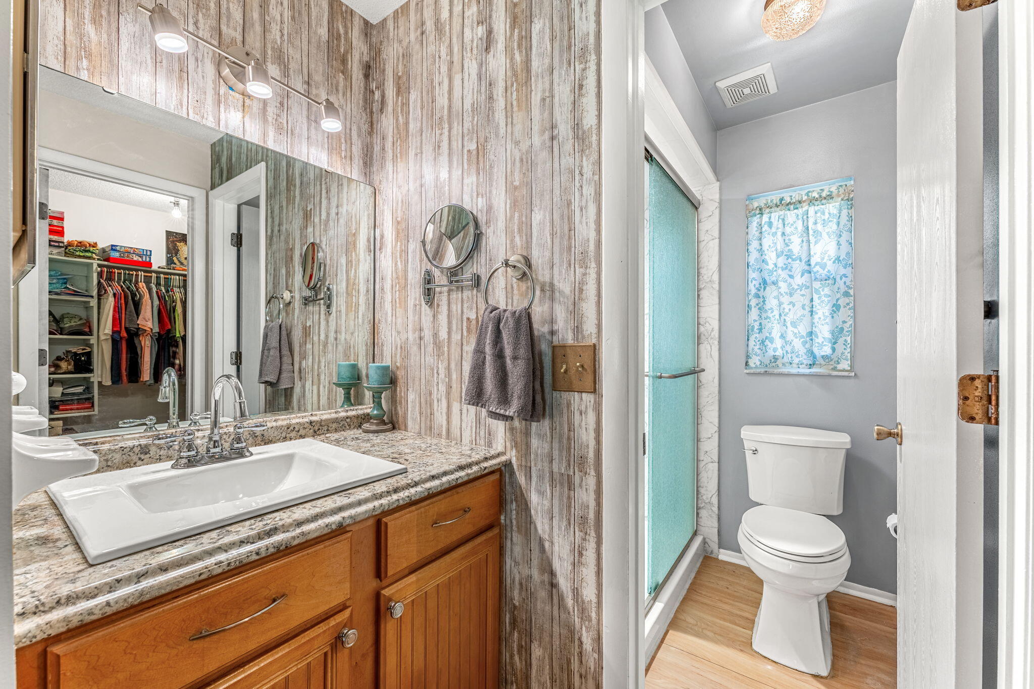 949 Custer Street NW