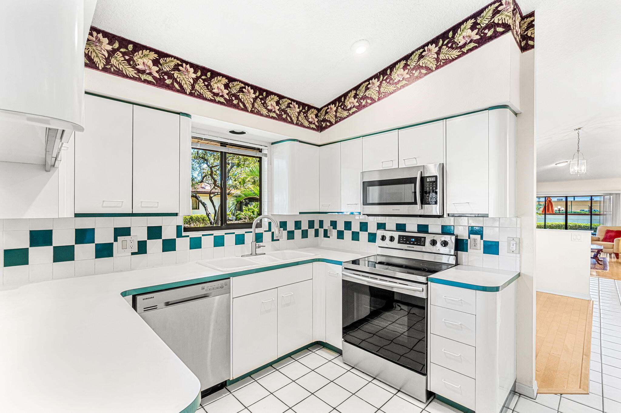 709 Parkside Place, 709