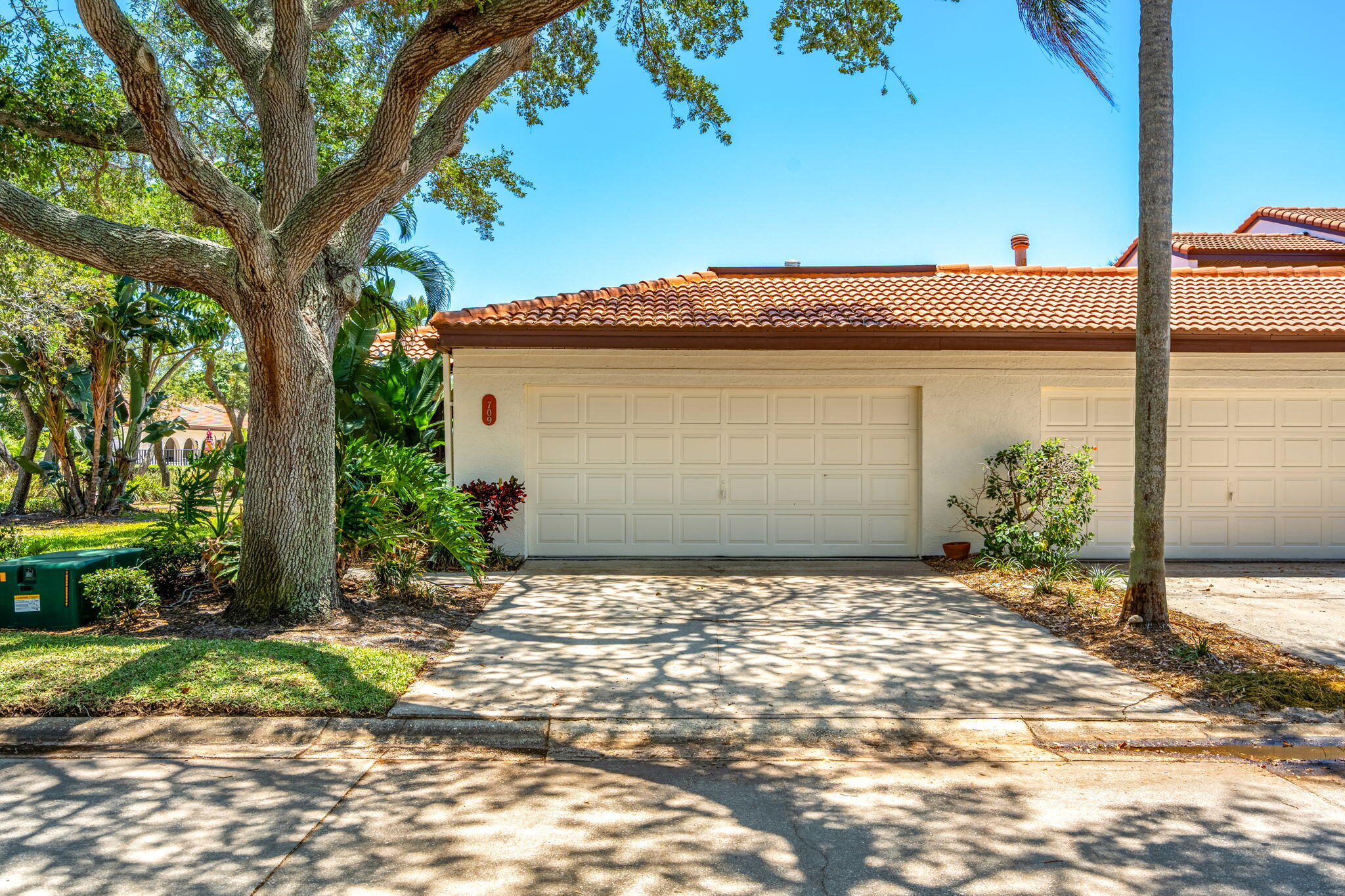 709 Parkside Place, 709