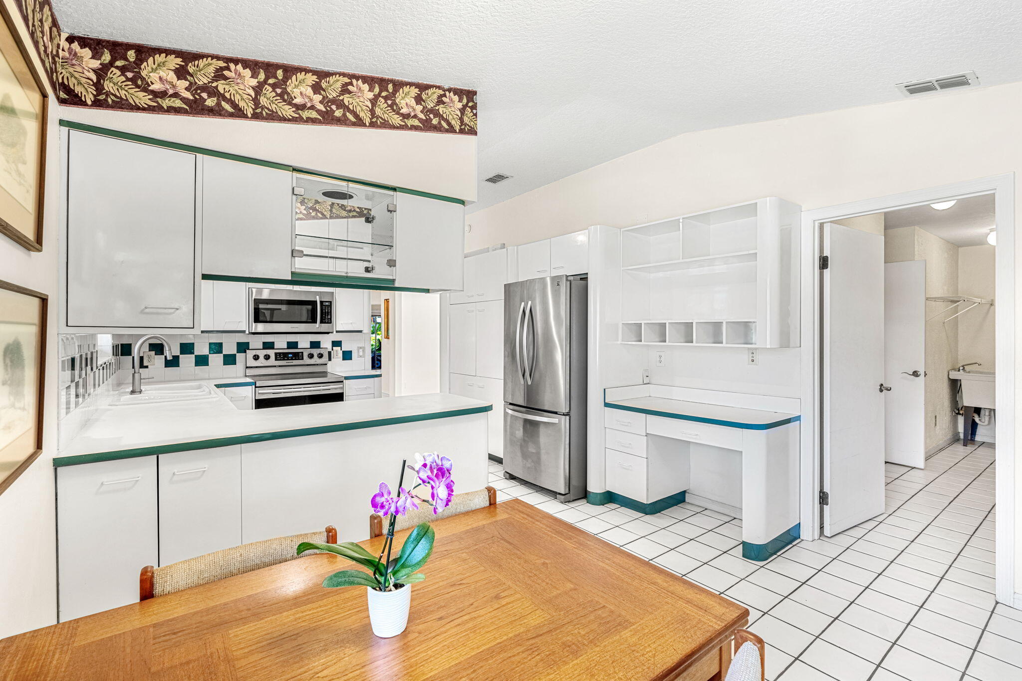 709 Parkside Place, 709