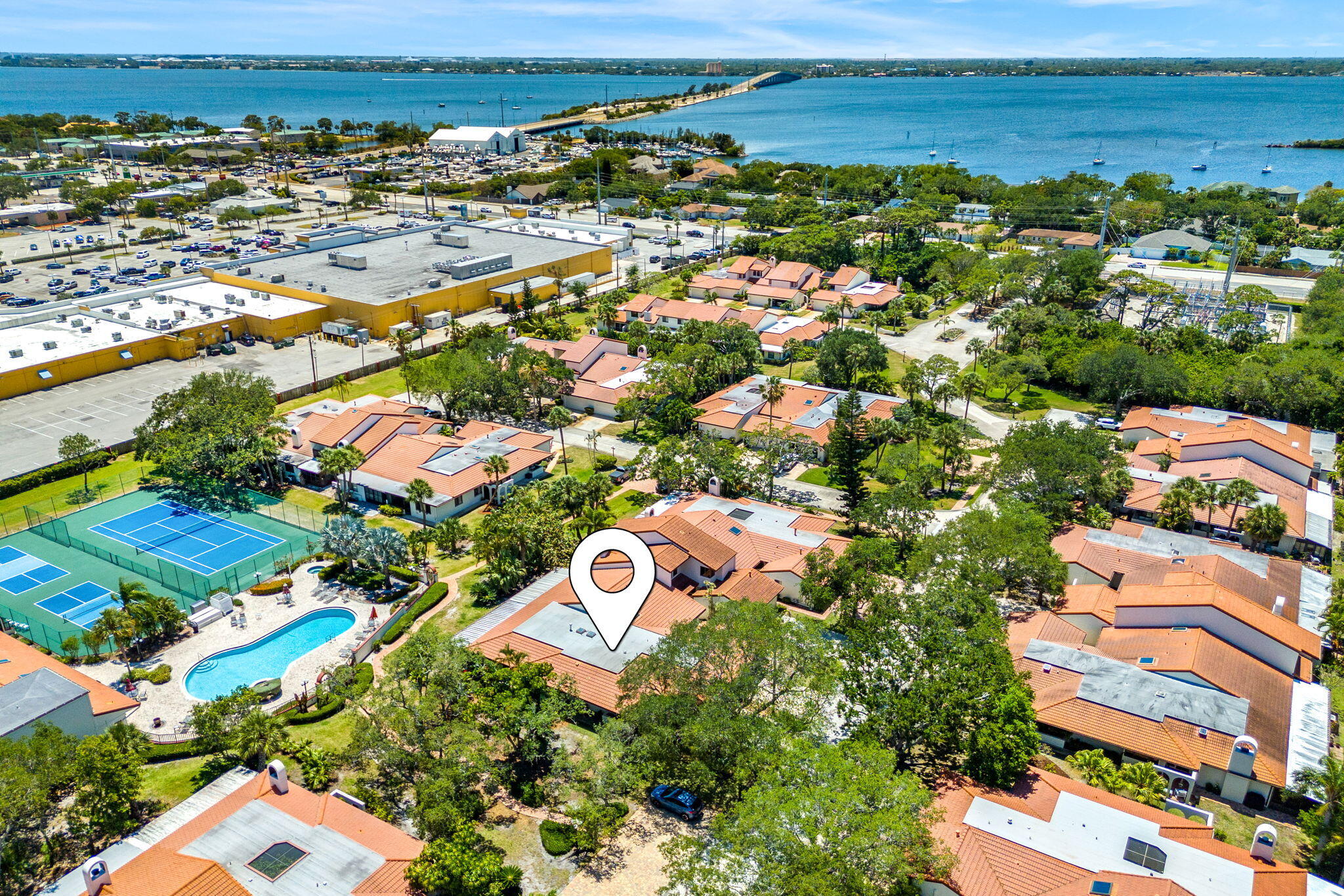 709 Parkside Place, 709