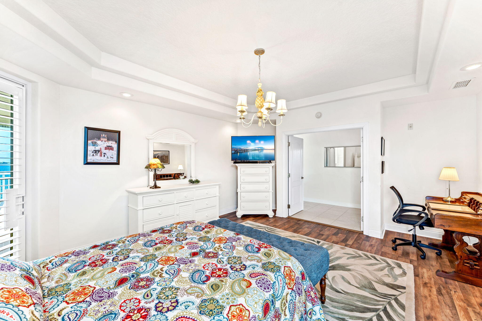 4955 Dixie Highway NE, 401