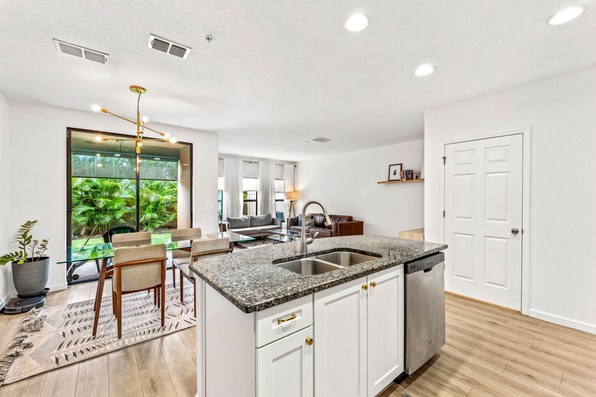 1365 Lara Circle, 105