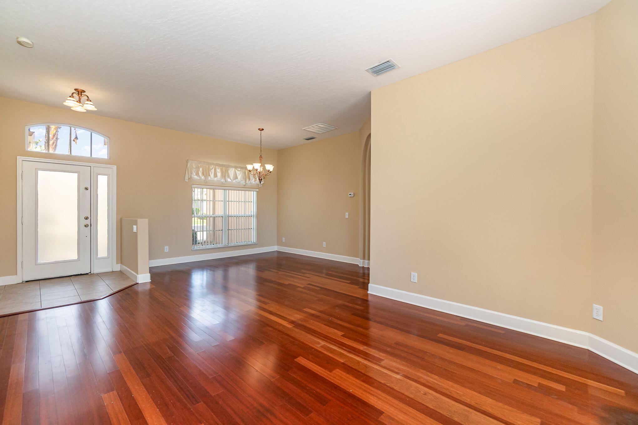 611 Oceanside Boulevard