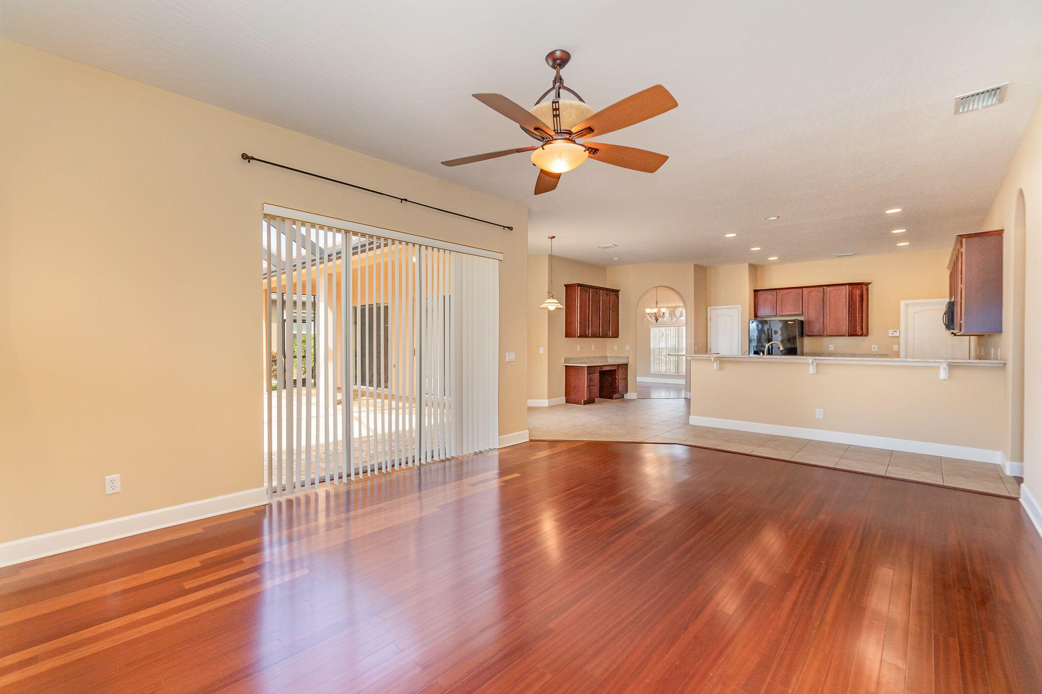 611 Oceanside Boulevard