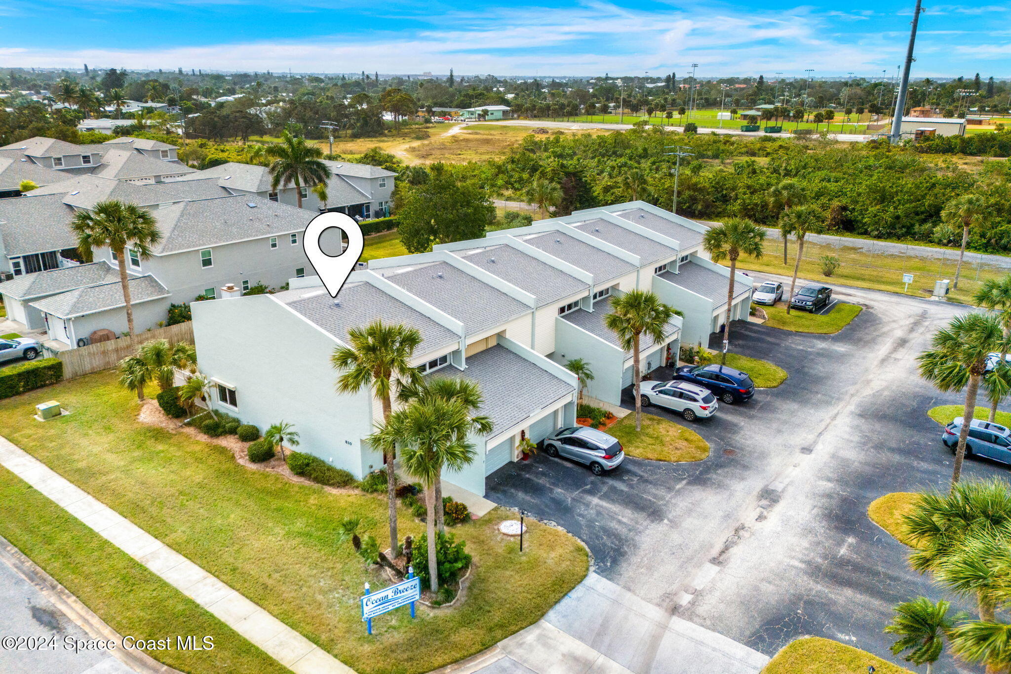 810 Poinsetta Drive, 7