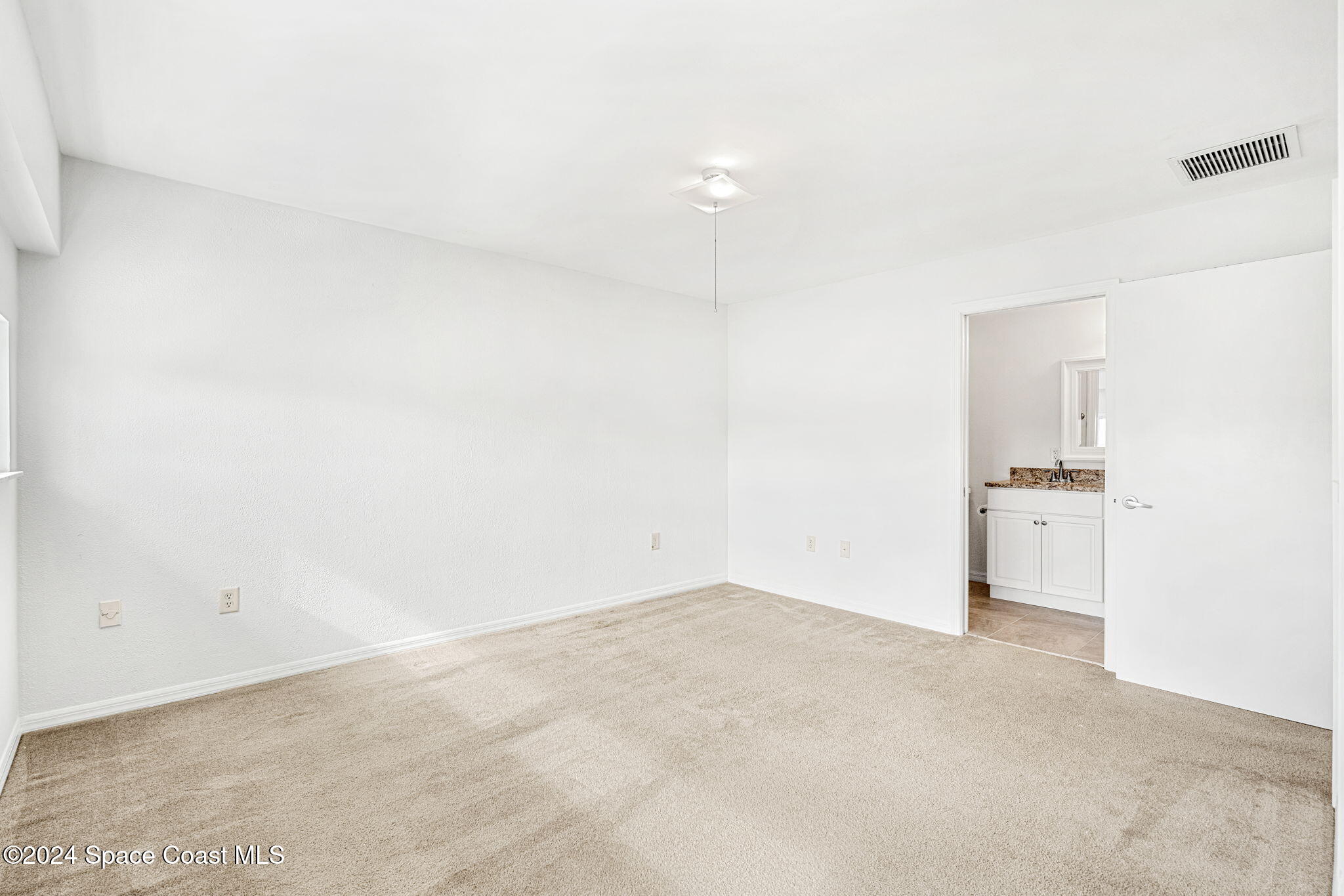 810 Poinsetta Drive, 7