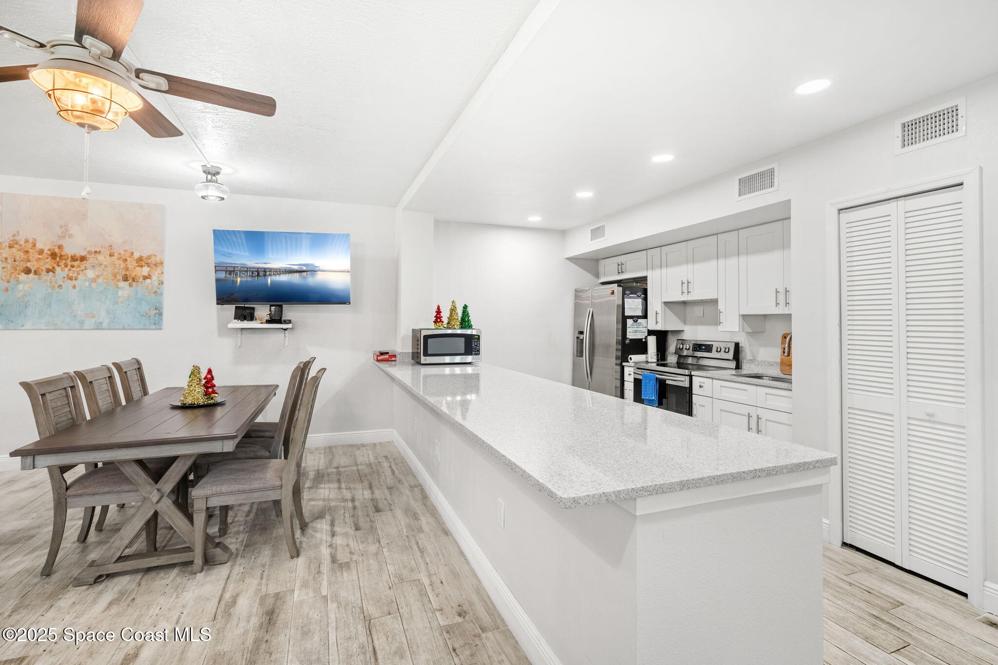 297 Highway A1a, 512