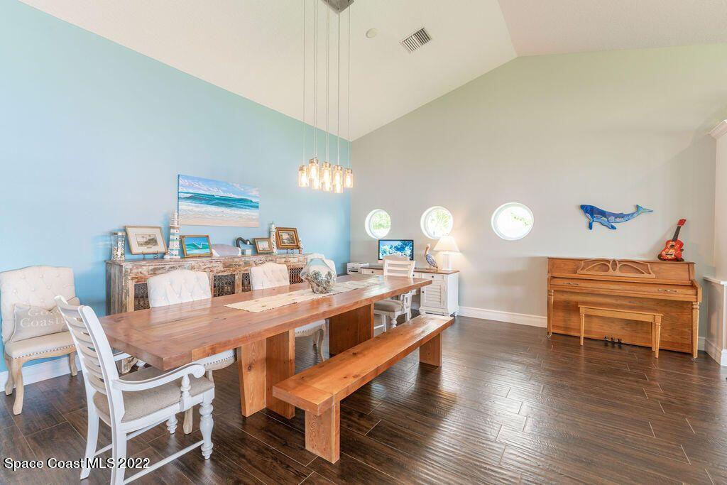 440 S Waterway Drive