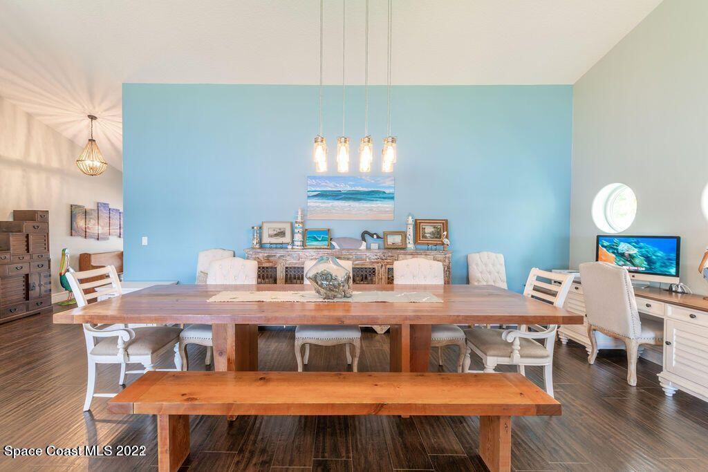 440 S Waterway Drive