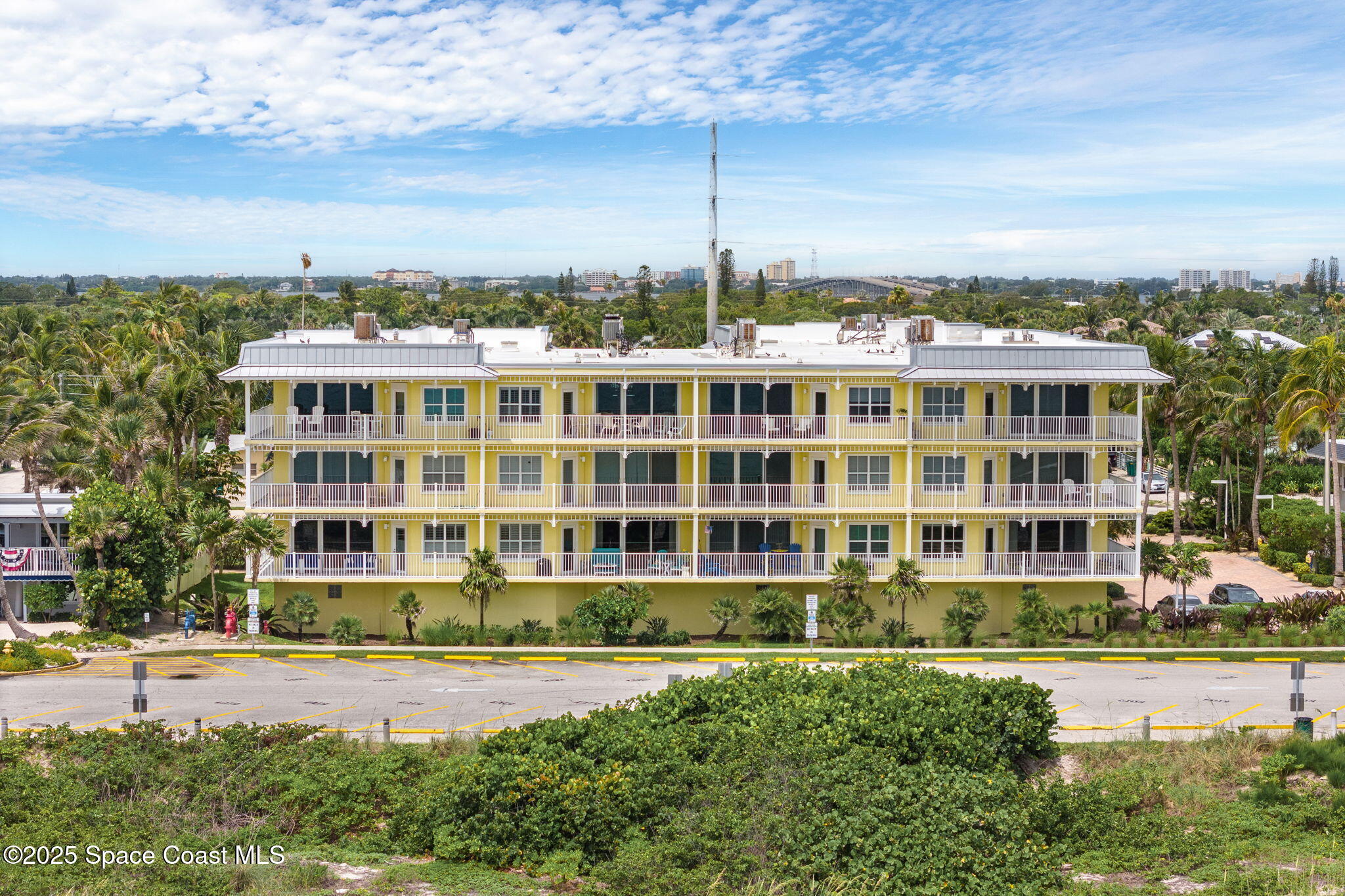505 S Miramar Avenue, 2403