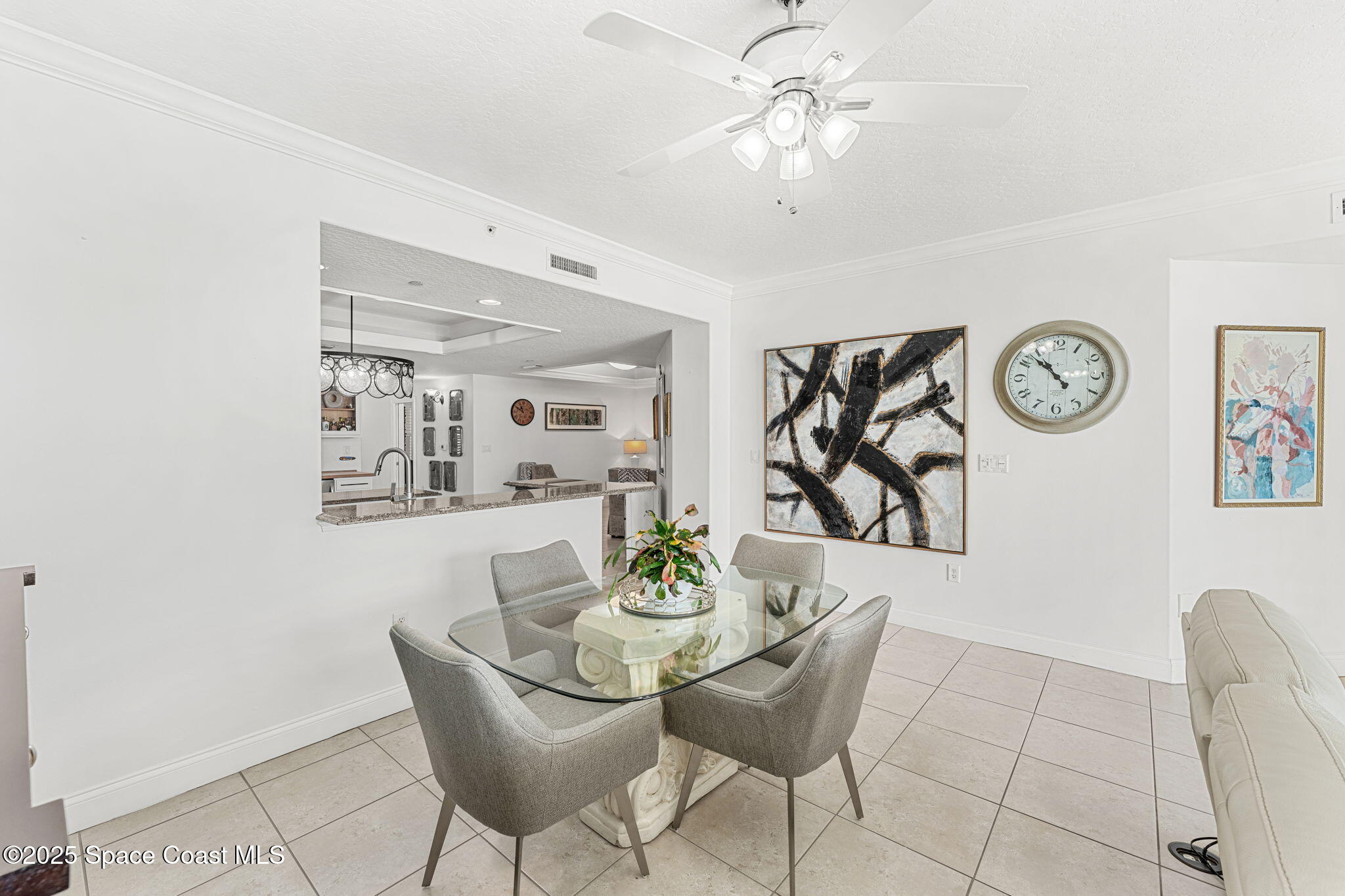 505 S Miramar Avenue, 2403