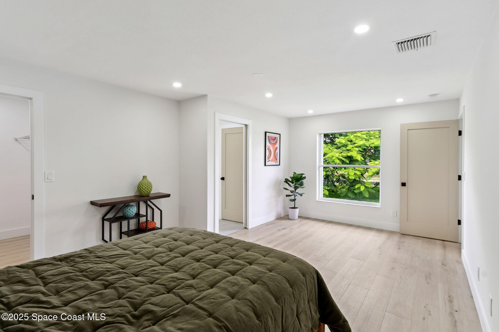 1960 Crane Creek Boulevard