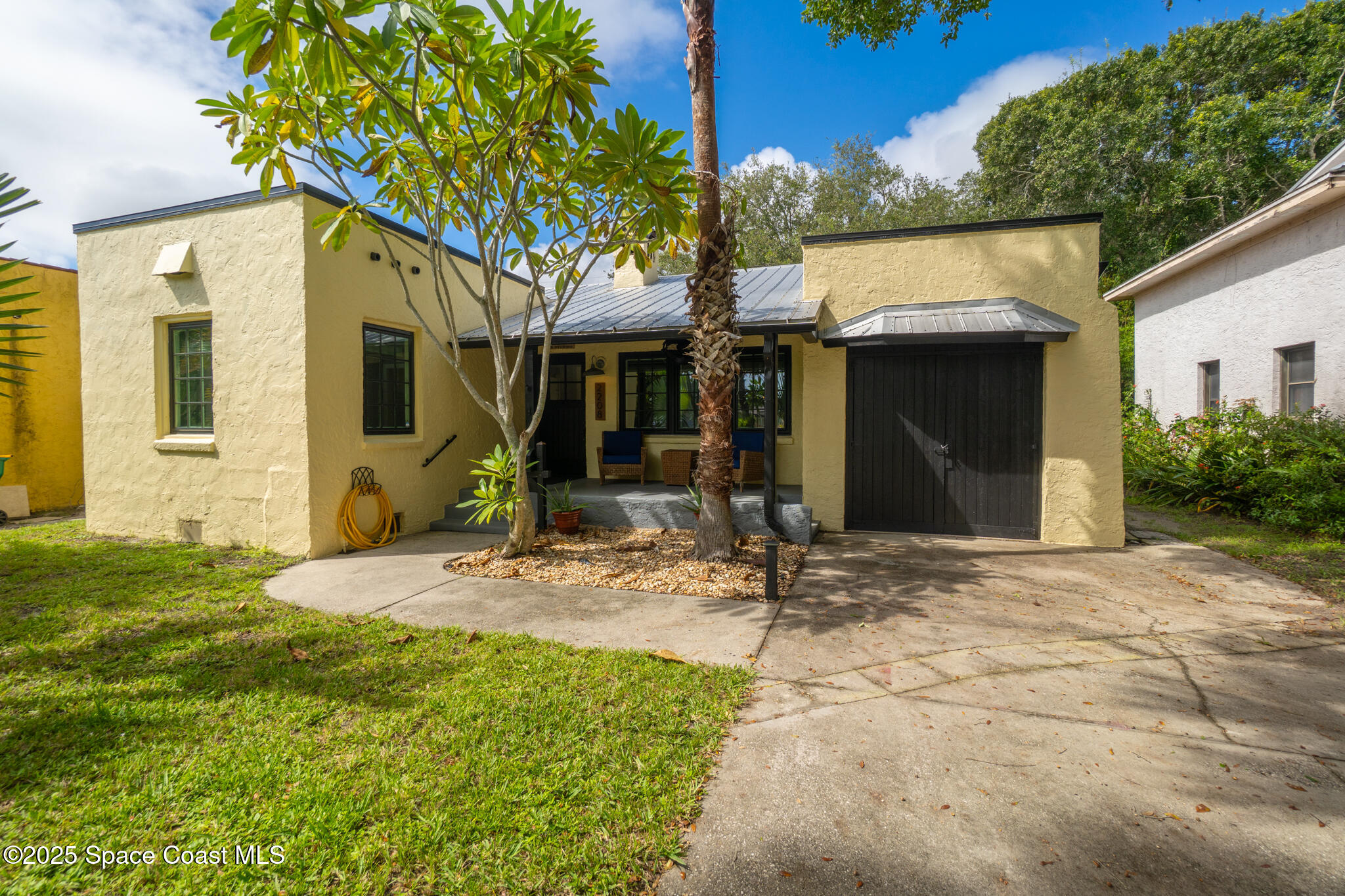 2208 Country Club Road, Melbourne