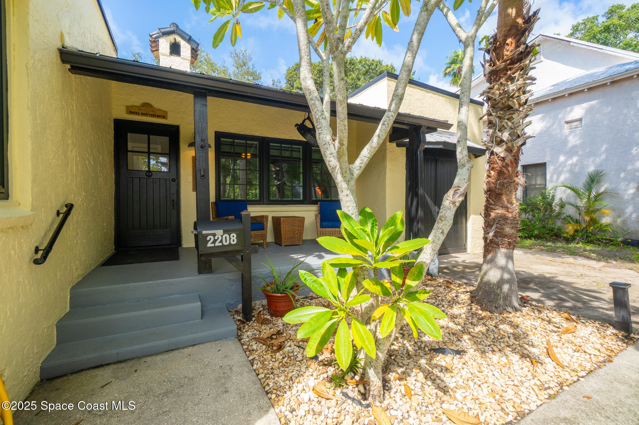 2208 Country Club Road, Melbourne