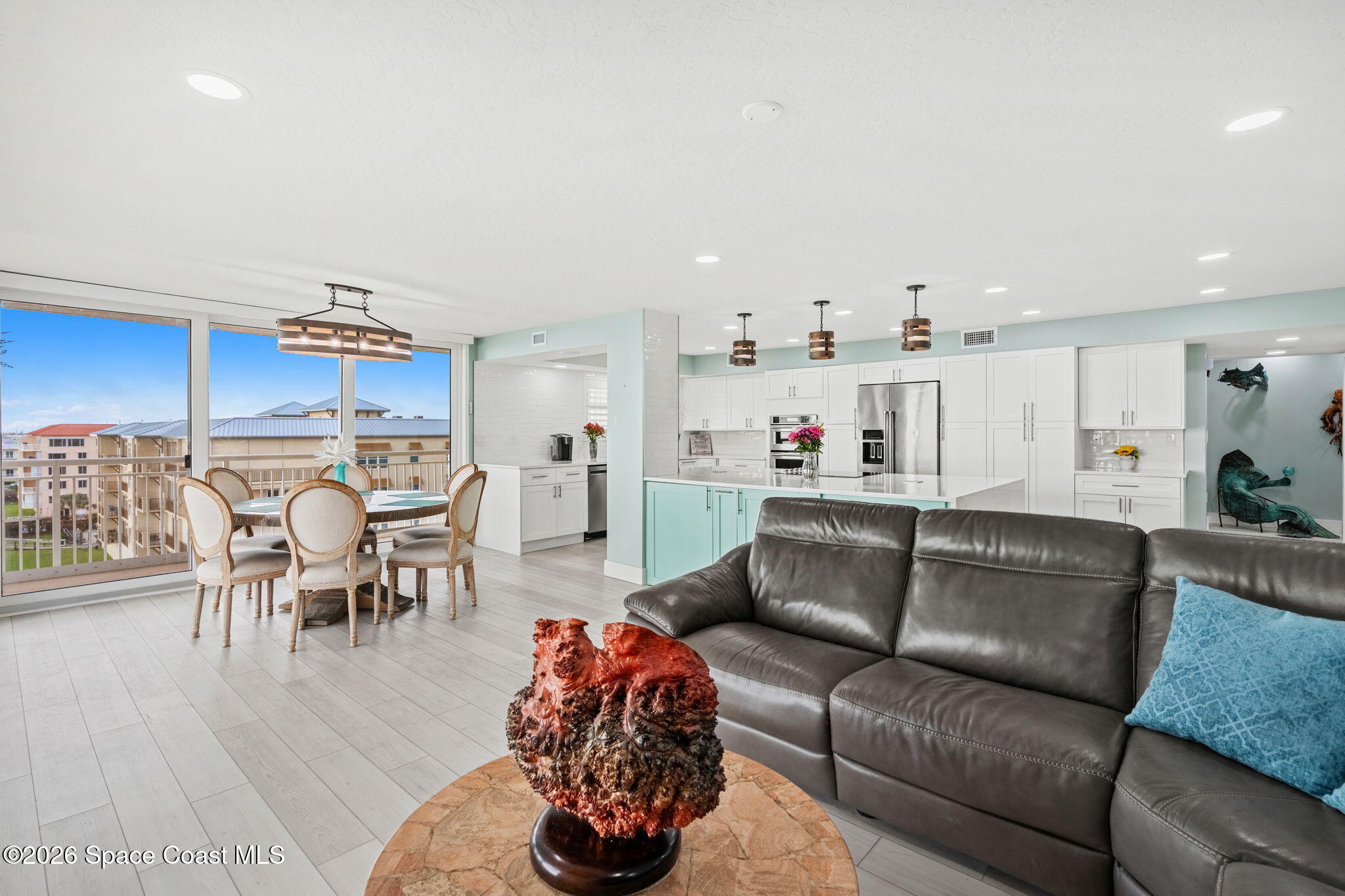 877 N Highway A1a 705