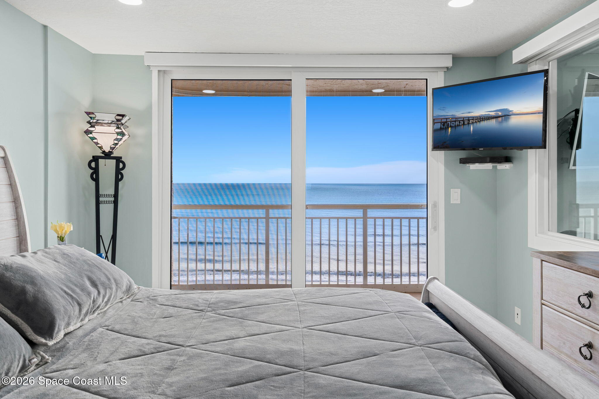 877 N Highway A1a 705