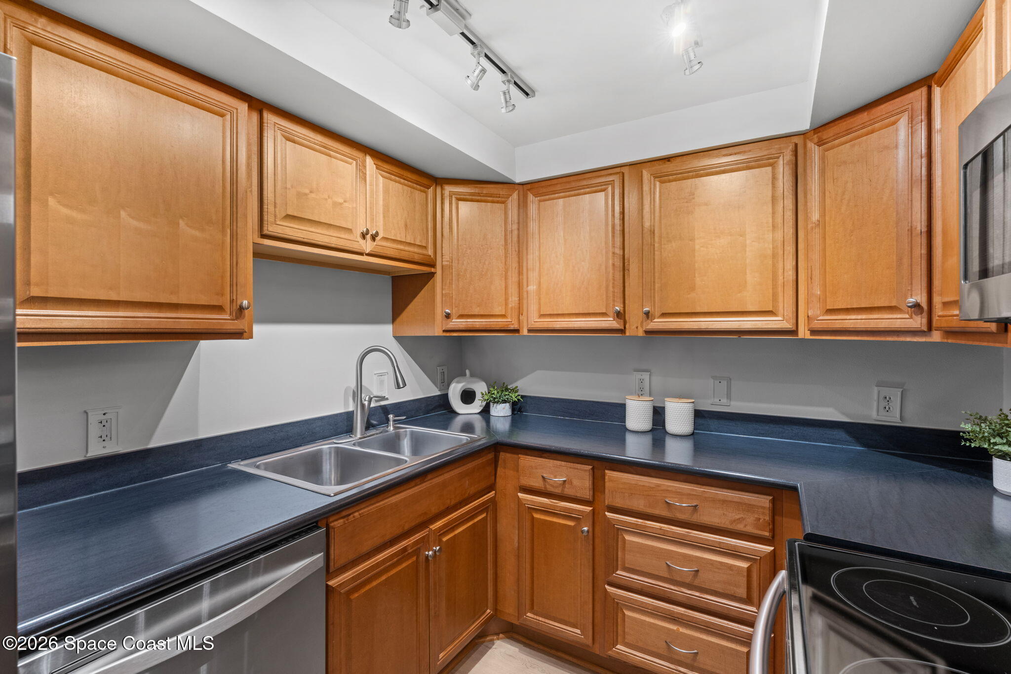 877 N Highway A1a 208
