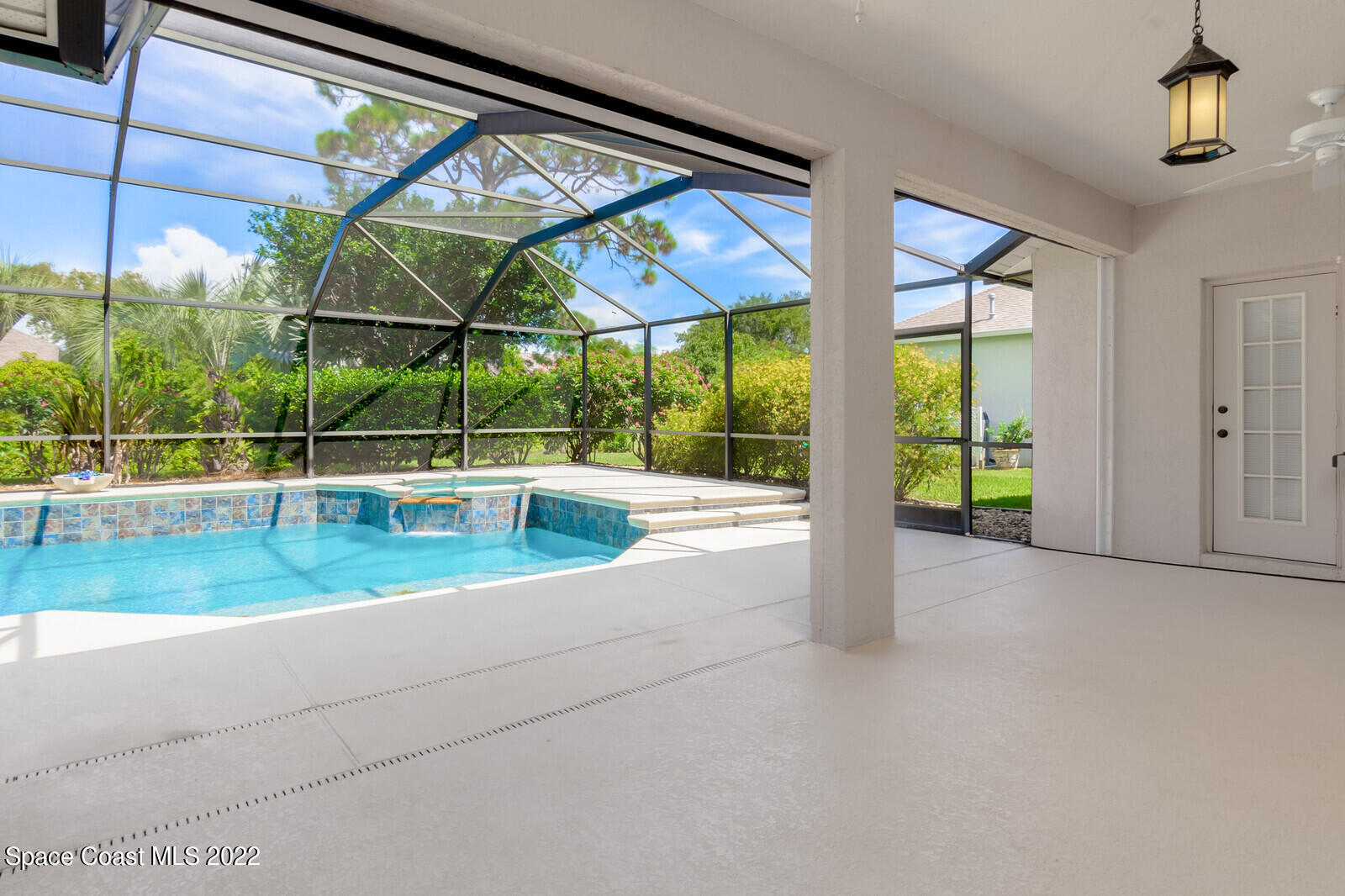 2732 Englewood Drive