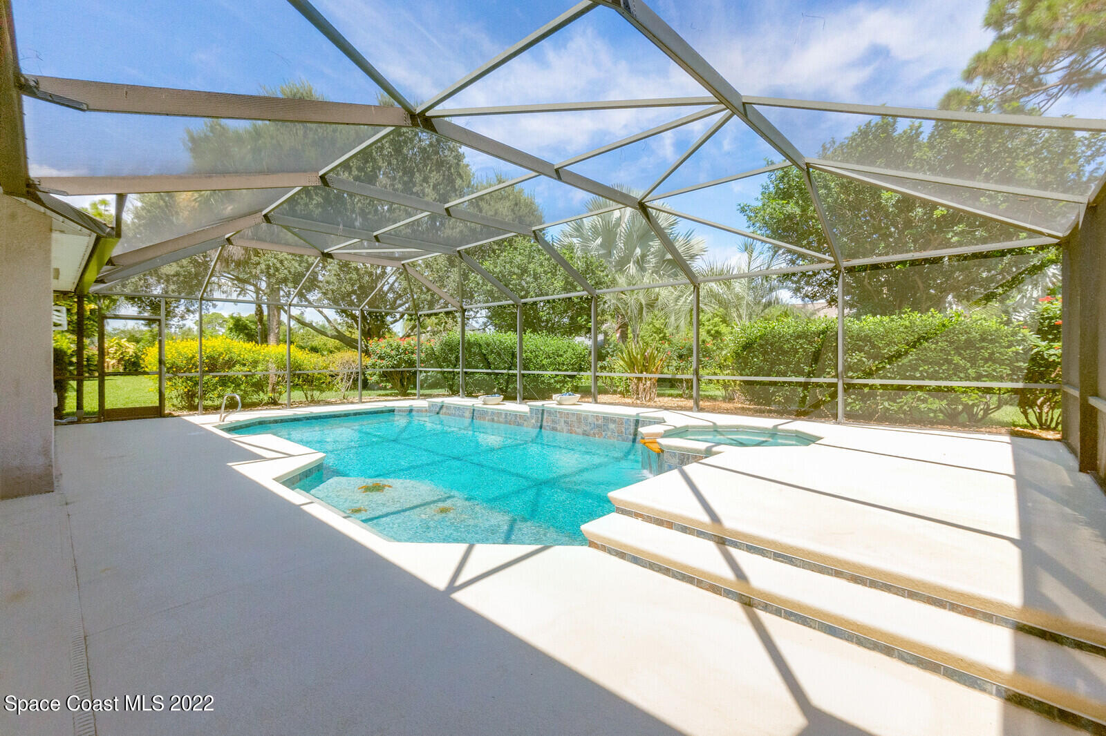 2732 Englewood Drive