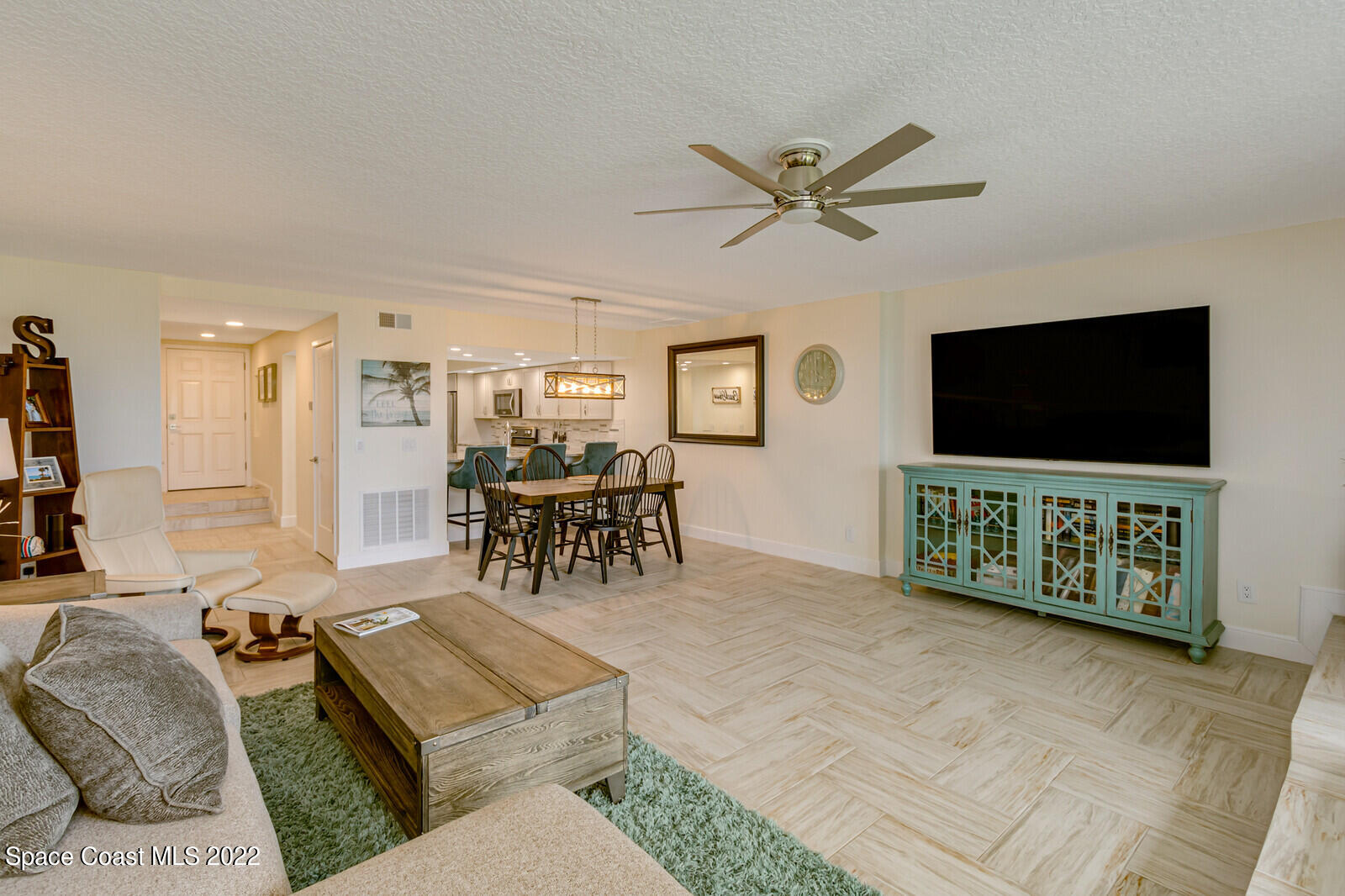 131 Highway A1a, 131