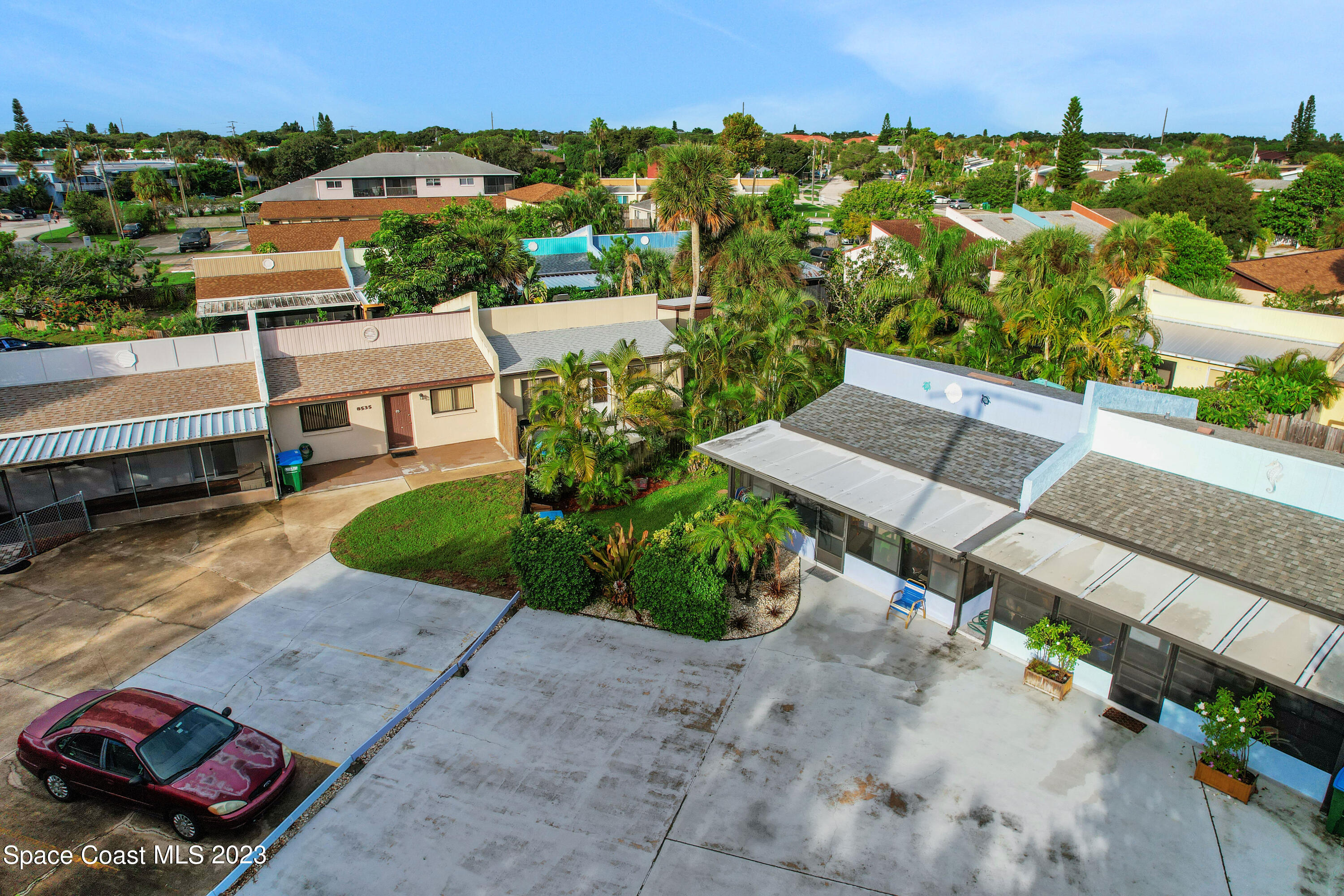 8543 Rosalind Avenue