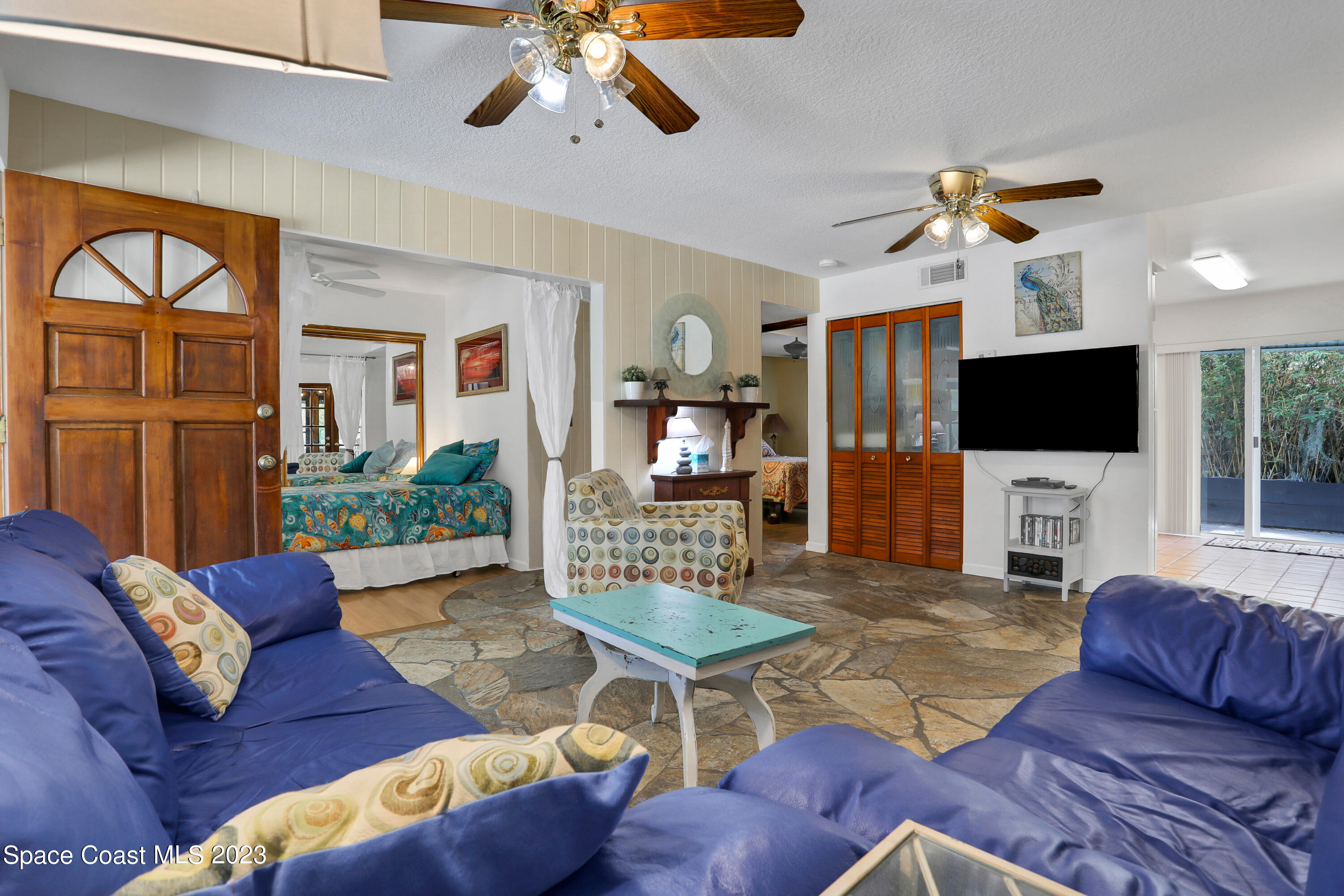 8543 Rosalind Avenue