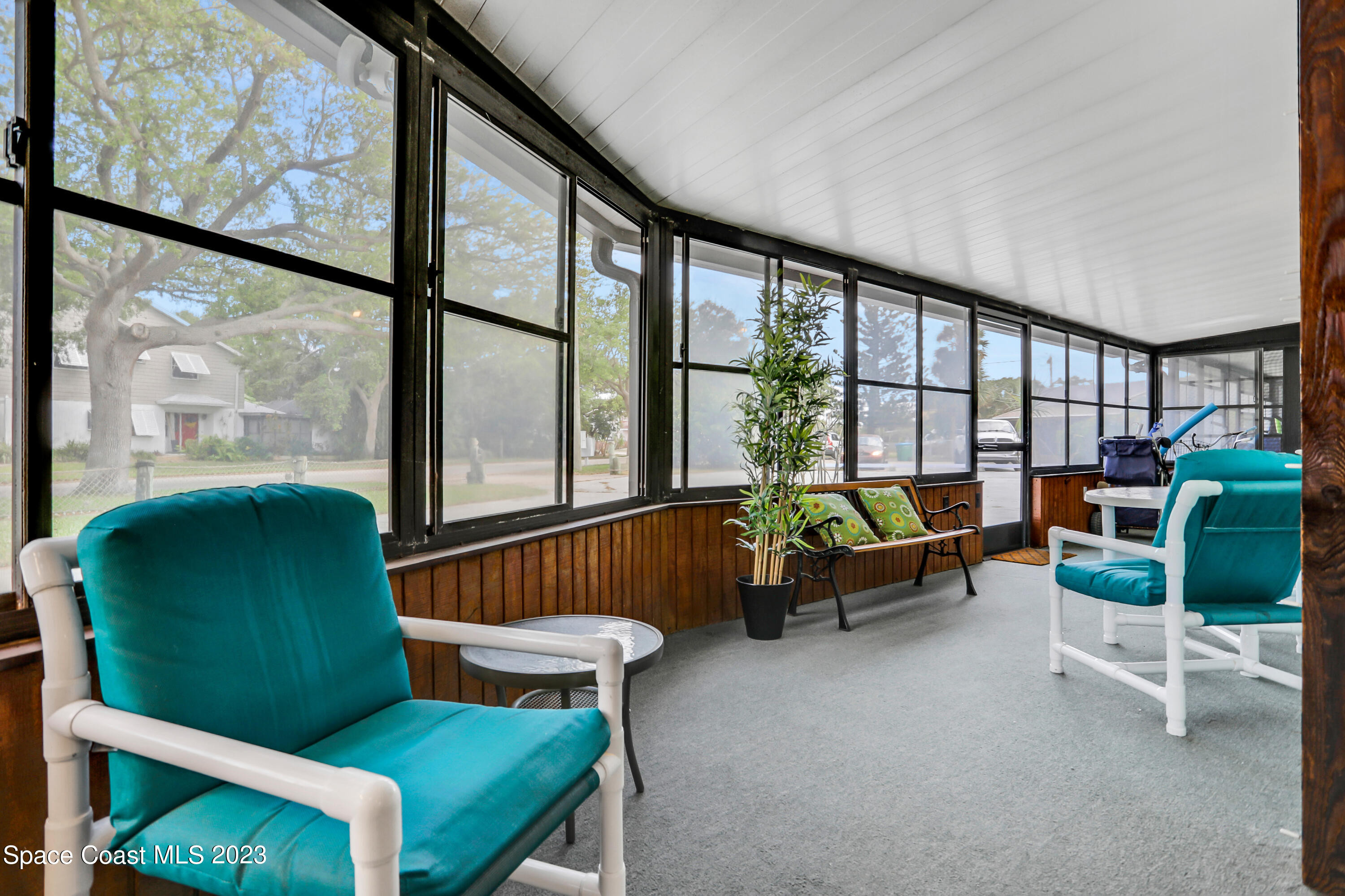 8543 Rosalind Avenue