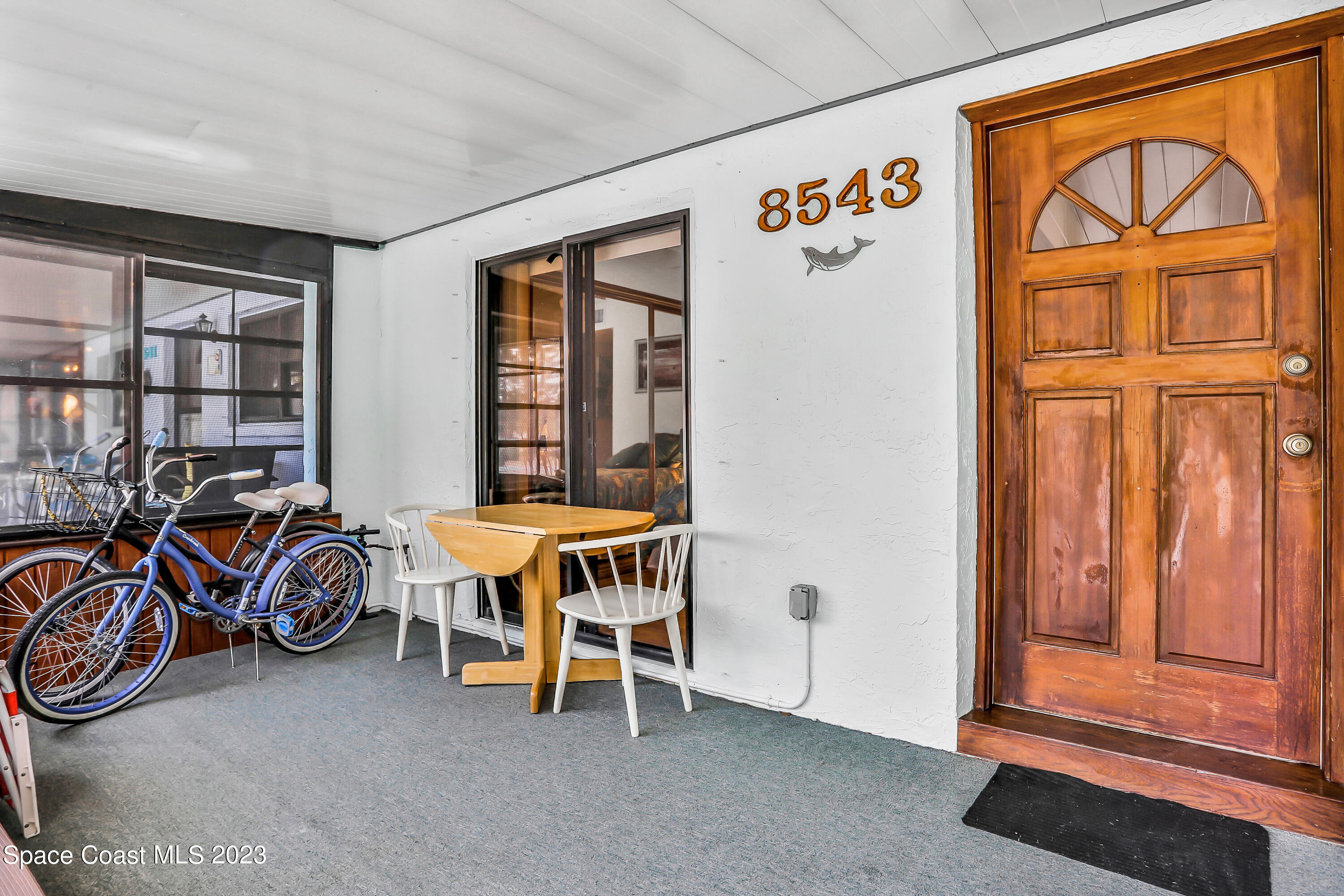 8543 Rosalind Avenue