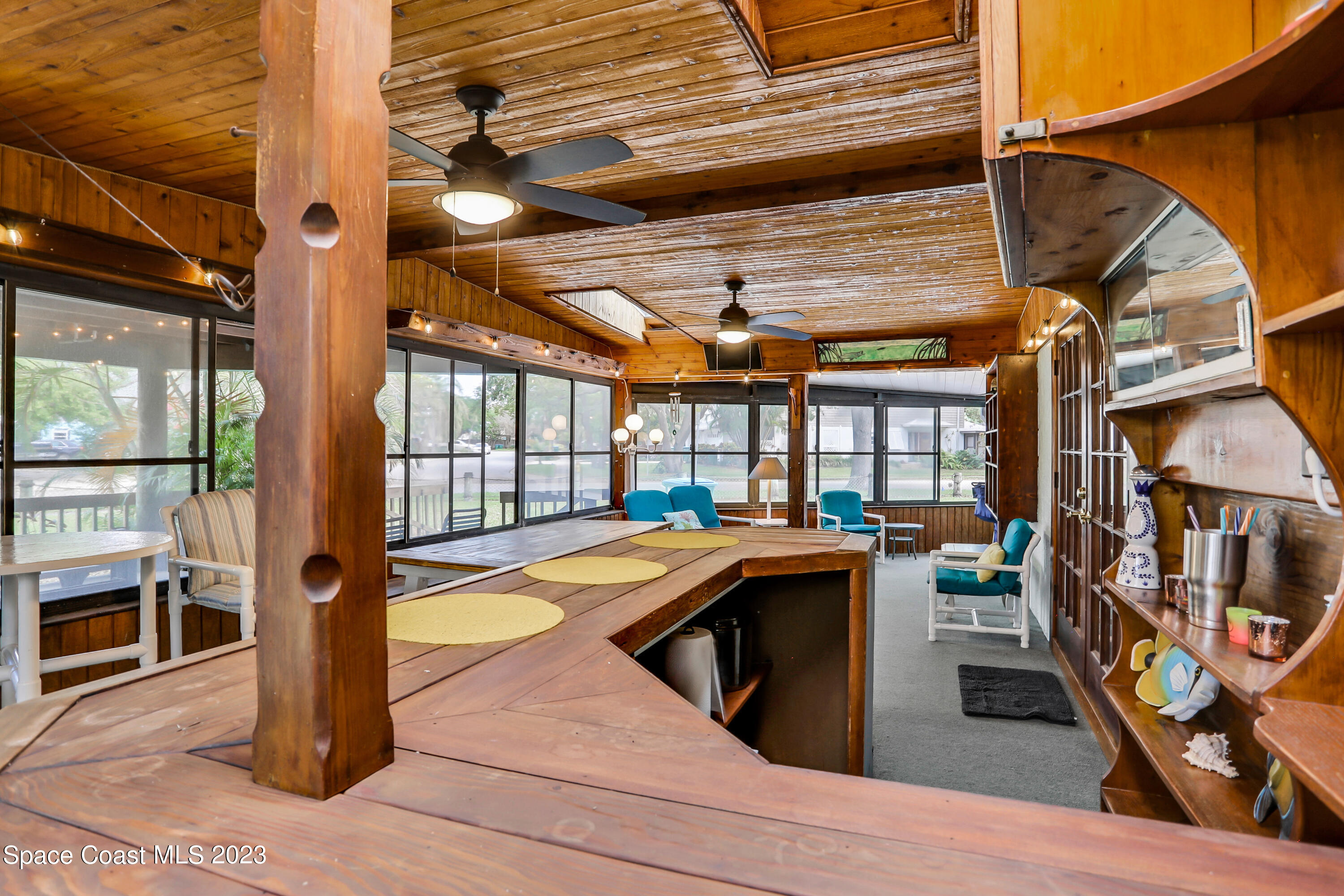 8543 Rosalind Avenue