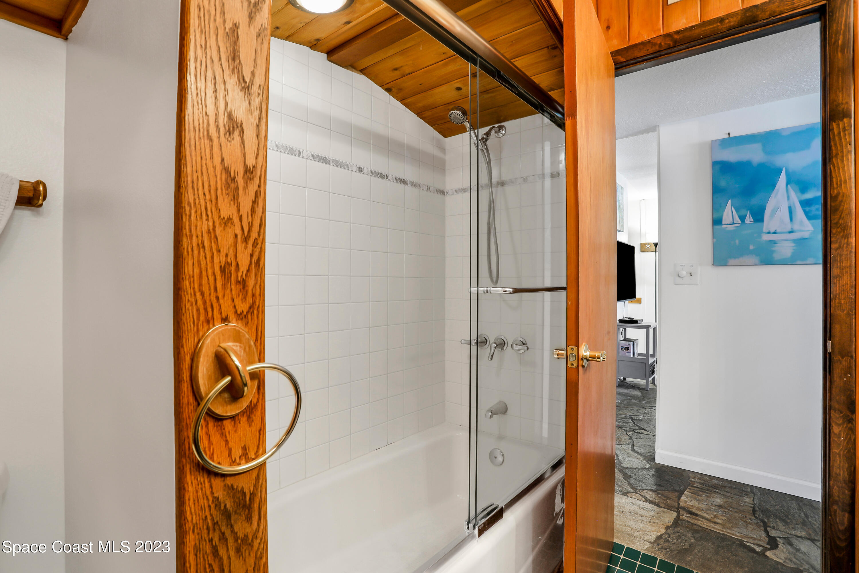 8543 Rosalind Avenue