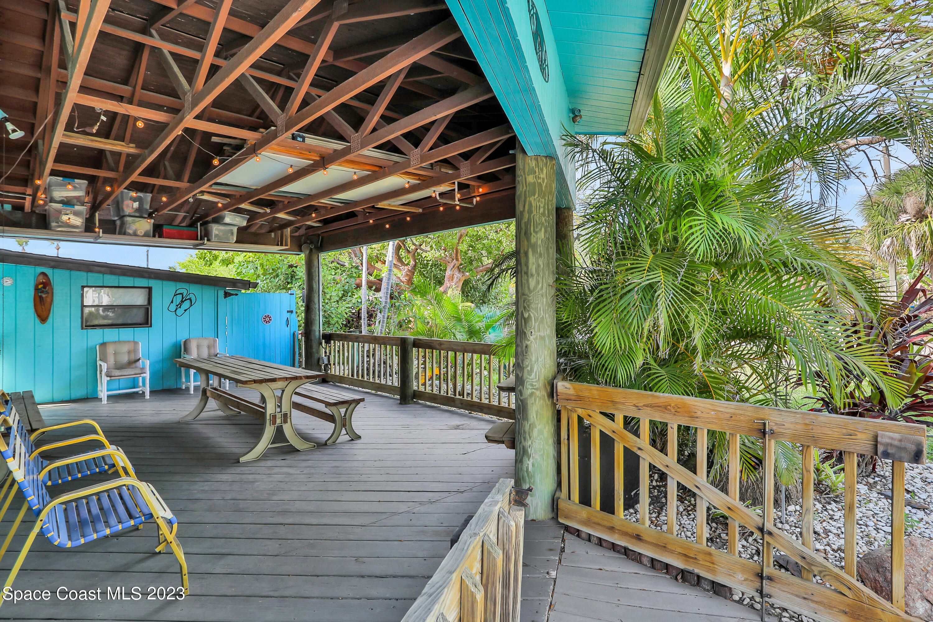 8543 Rosalind Avenue