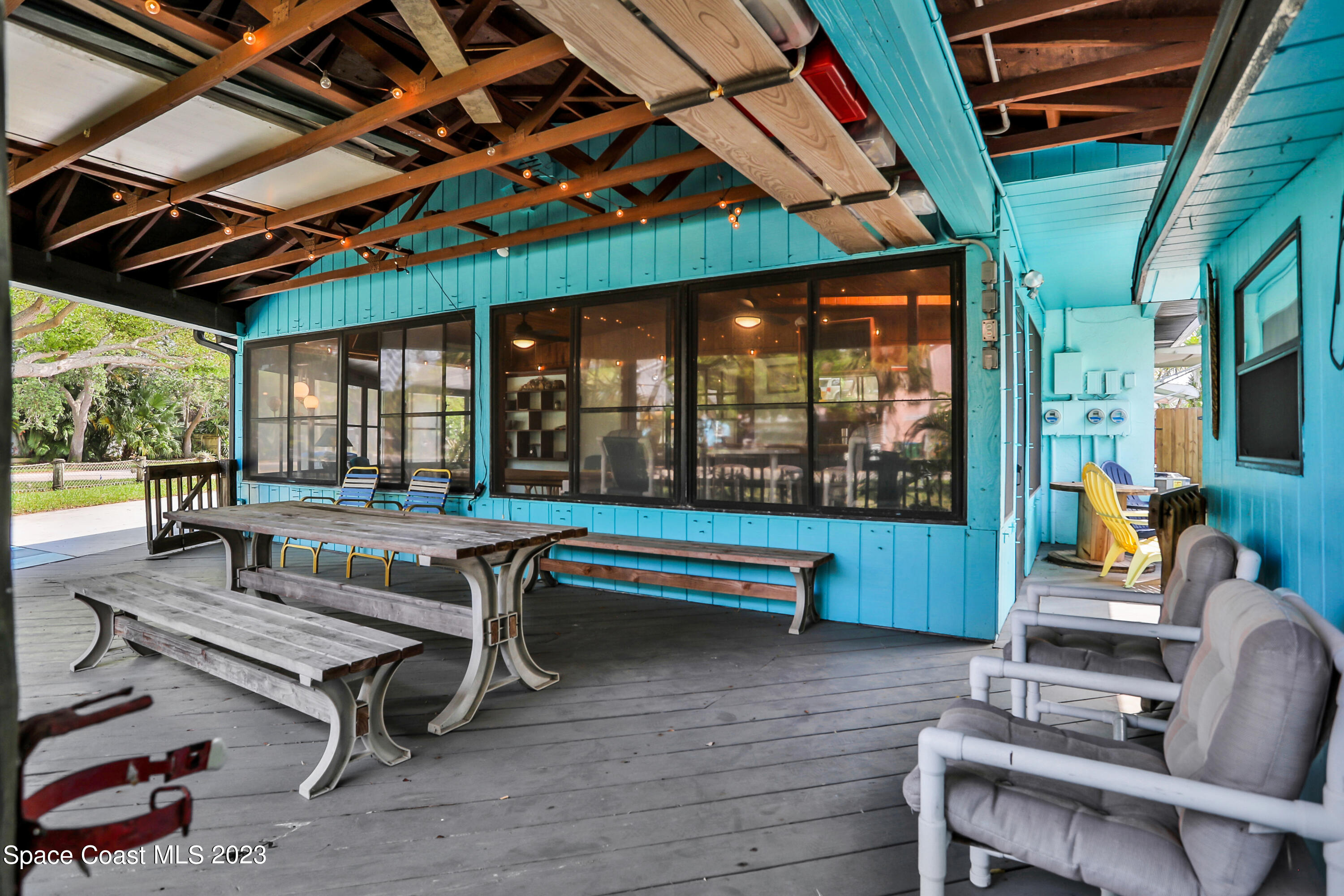 8543 Rosalind Avenue