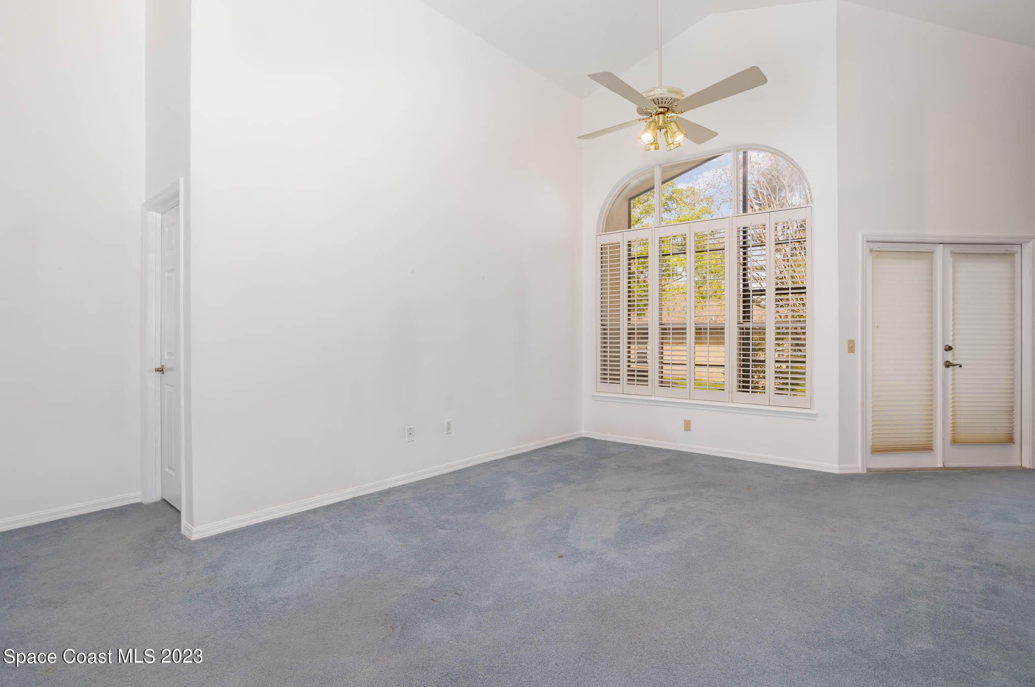 484 Arrowmount Place