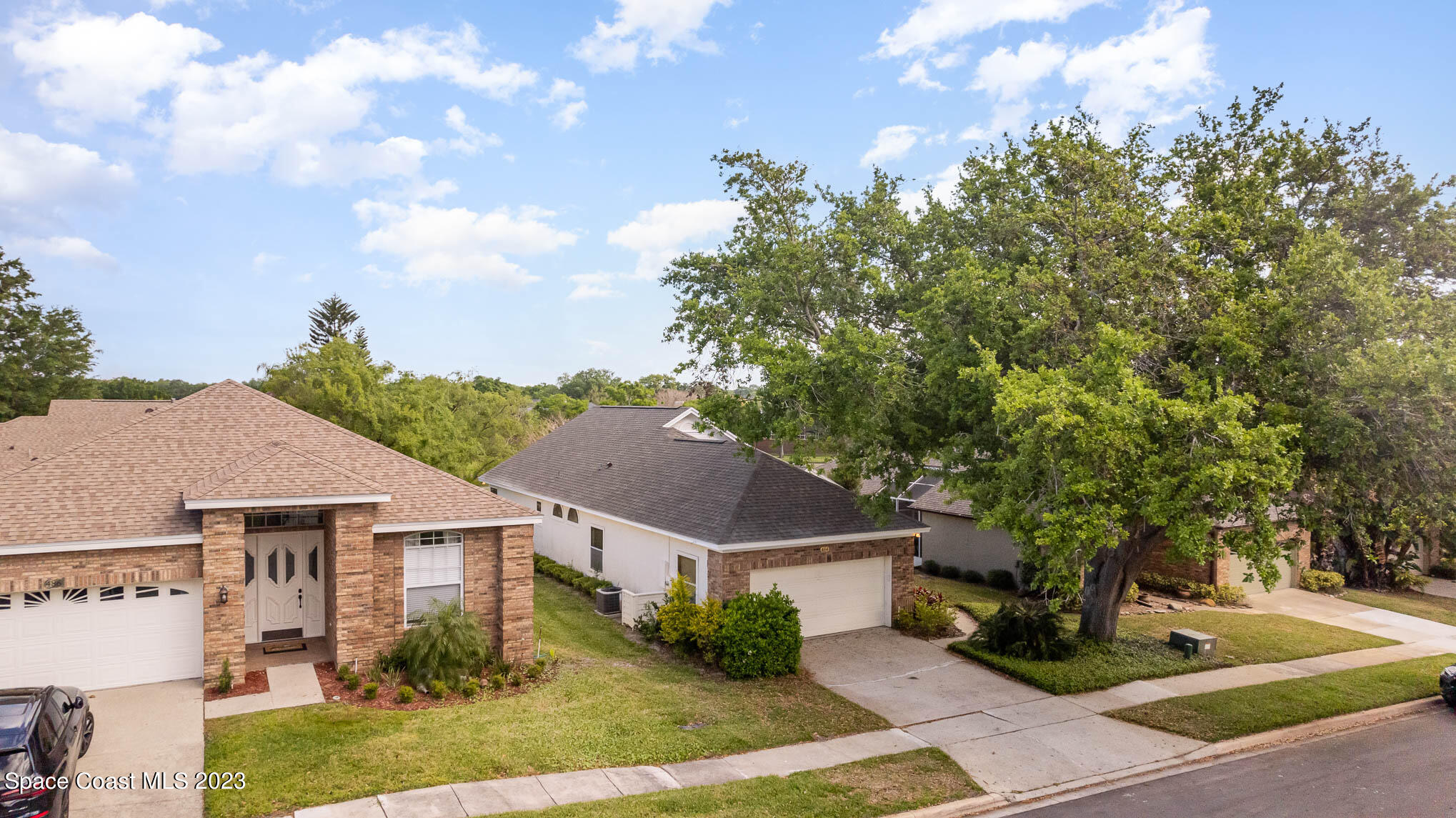 484 Arrowmount Place