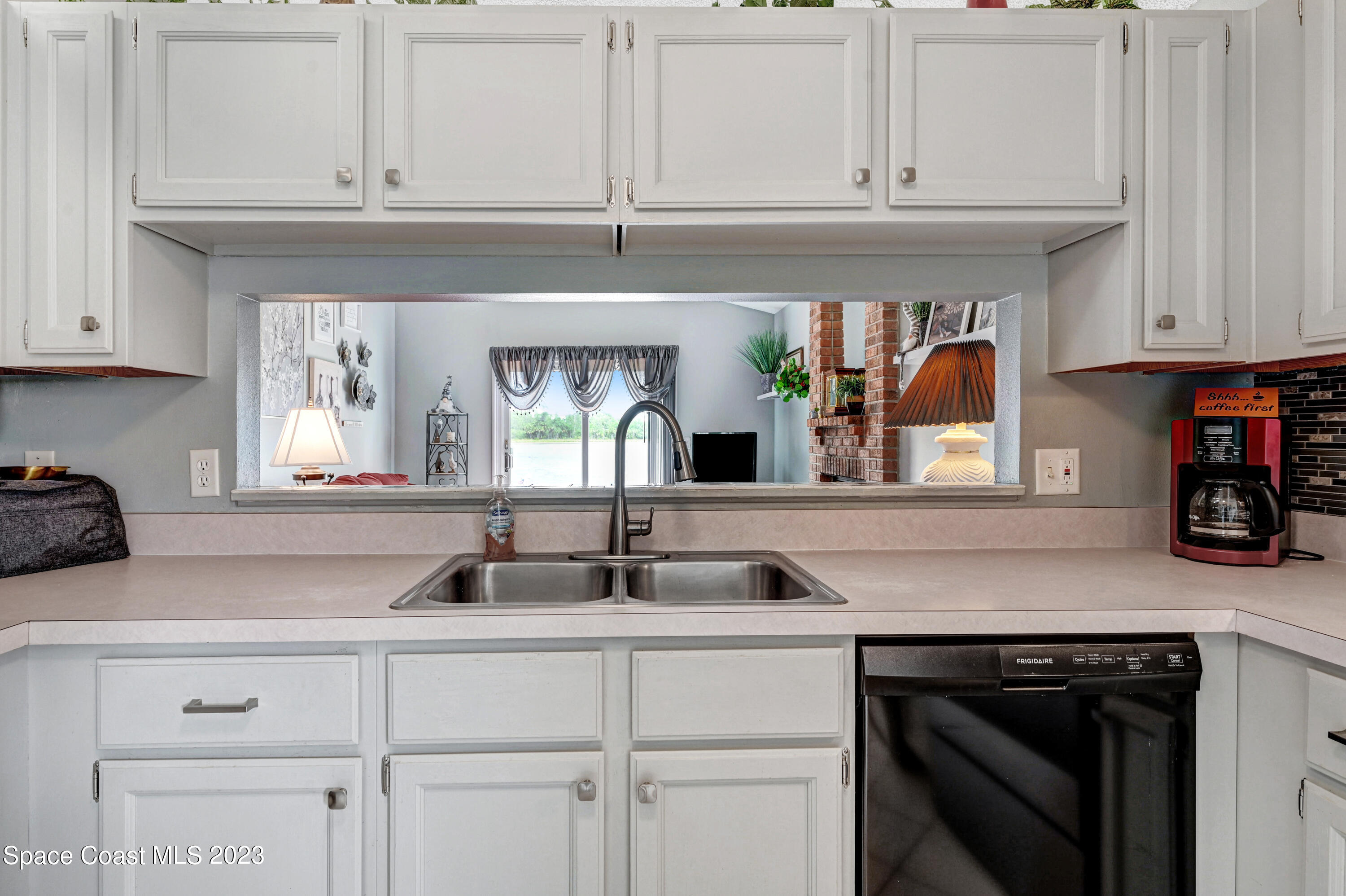 6830 Whitetail Court